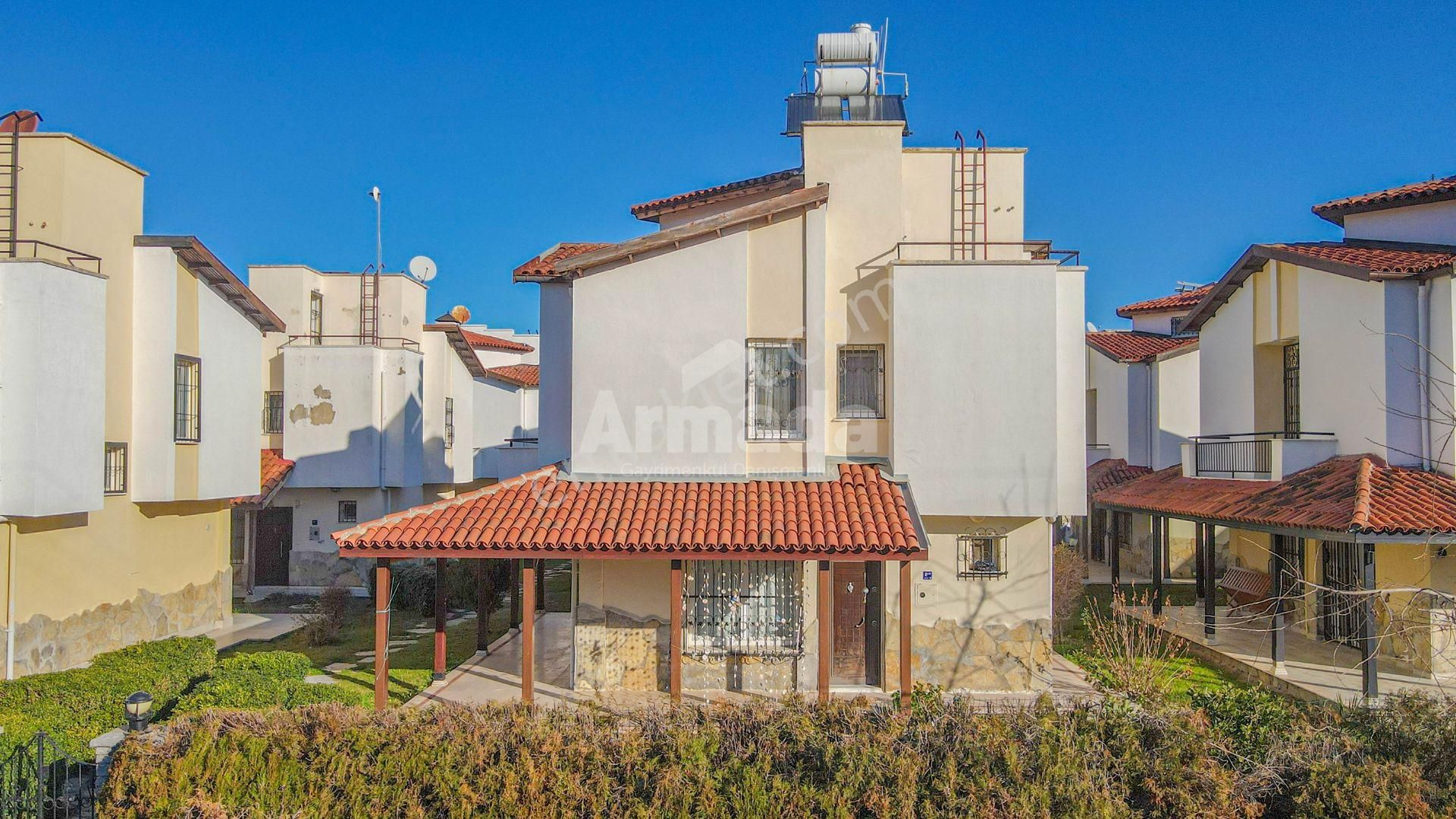 Kuşadası Soğucak'ta Denize Sıfır Satılık 4+1 Müstakil Villa - Görsel 11