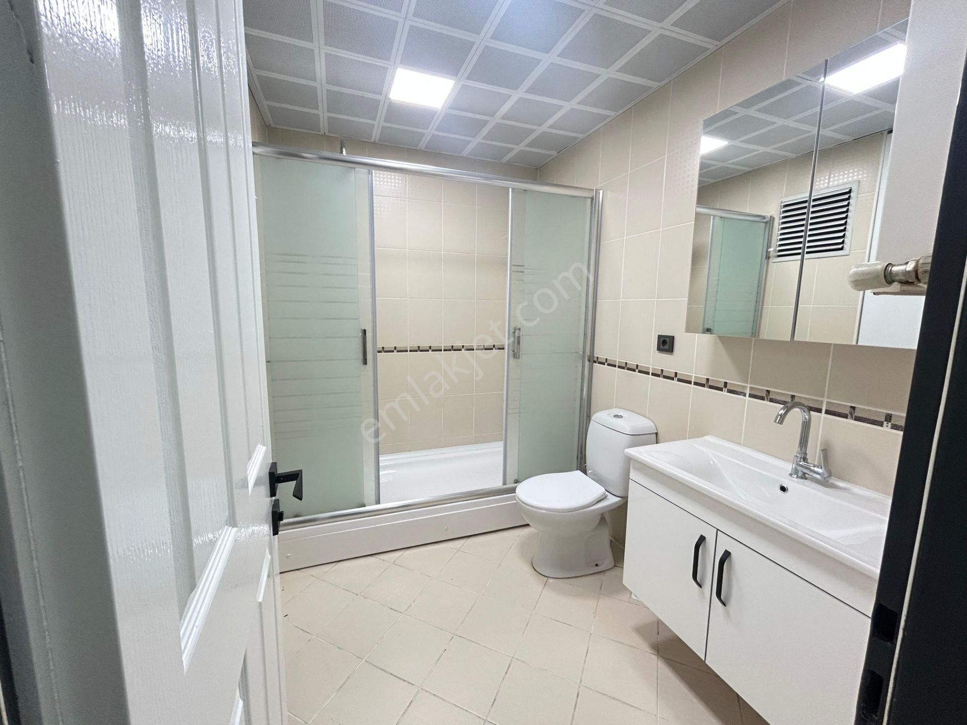 Taner'den Dikmen'de 4+1+kiler 2 Banyolu Asansörlü Kapalı Garajlı - Görsel 30