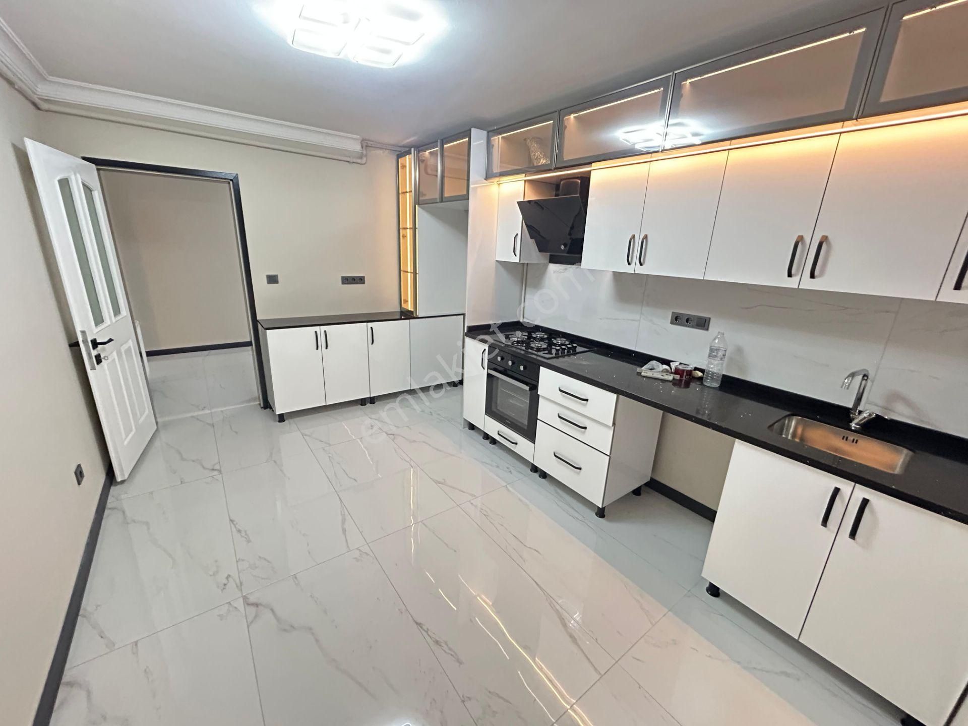 Taner'den Dikmen'de 4+1+kiler 2 Banyolu Asansörlü Kapalı Garajlı - Görsel 21