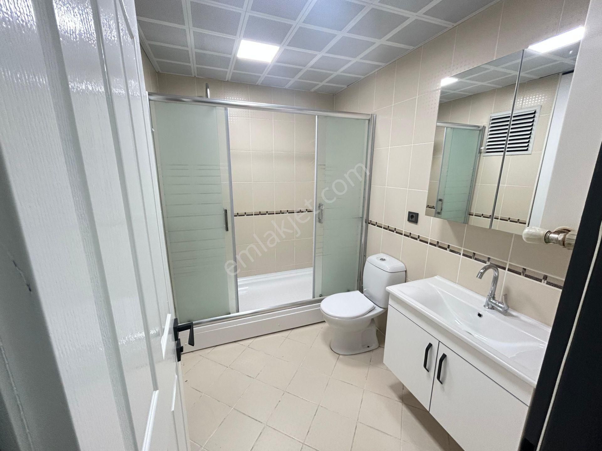 Taner'den Dikmen'de 4+1+kiler 2 Banyolu Asansörlü Kapalı Garajlı - Görsel 5