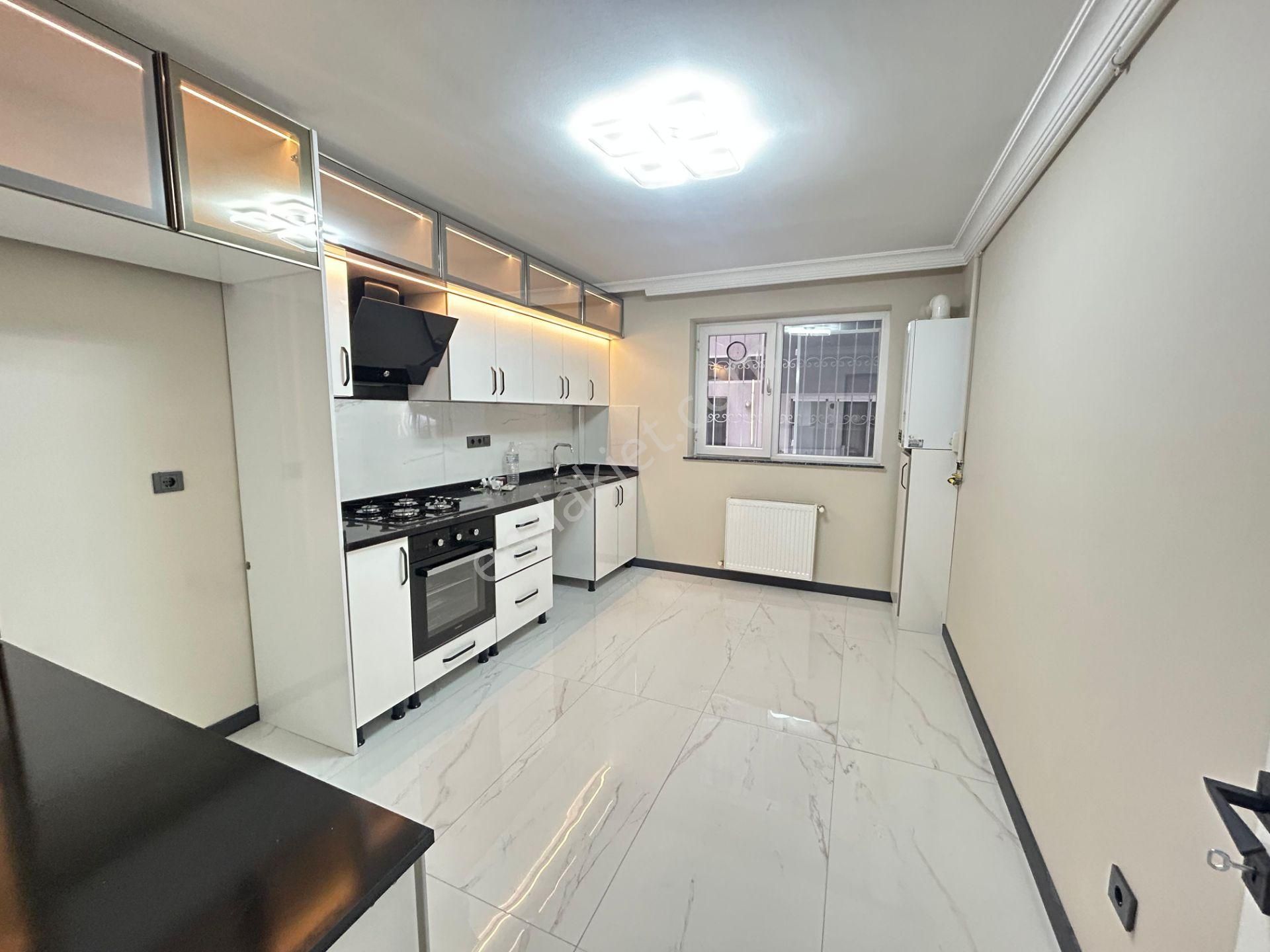 Taner'den Dikmen'de 4+1+kiler 2 Banyolu Asansörlü Kapalı Garajlı - Görsel 34