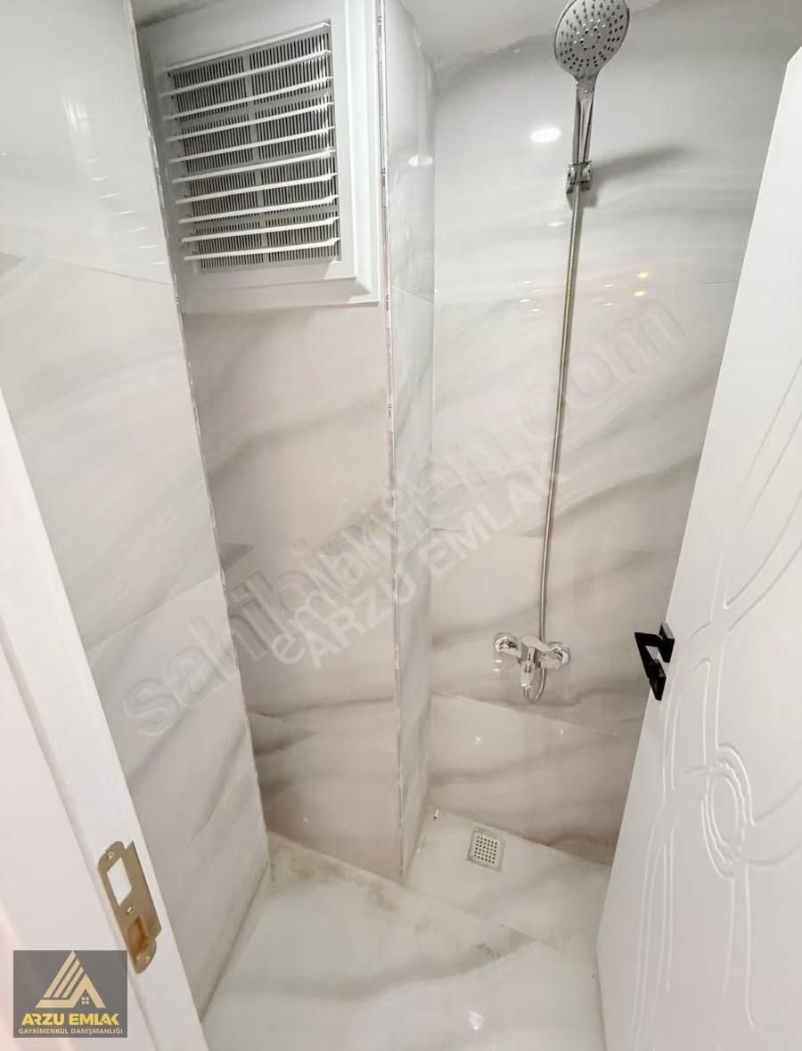 Arzu Emlaktan 75.yıl.mah Satılık 3+1sıfır Ebeveyn Banyolu Daire - Görsel 18
