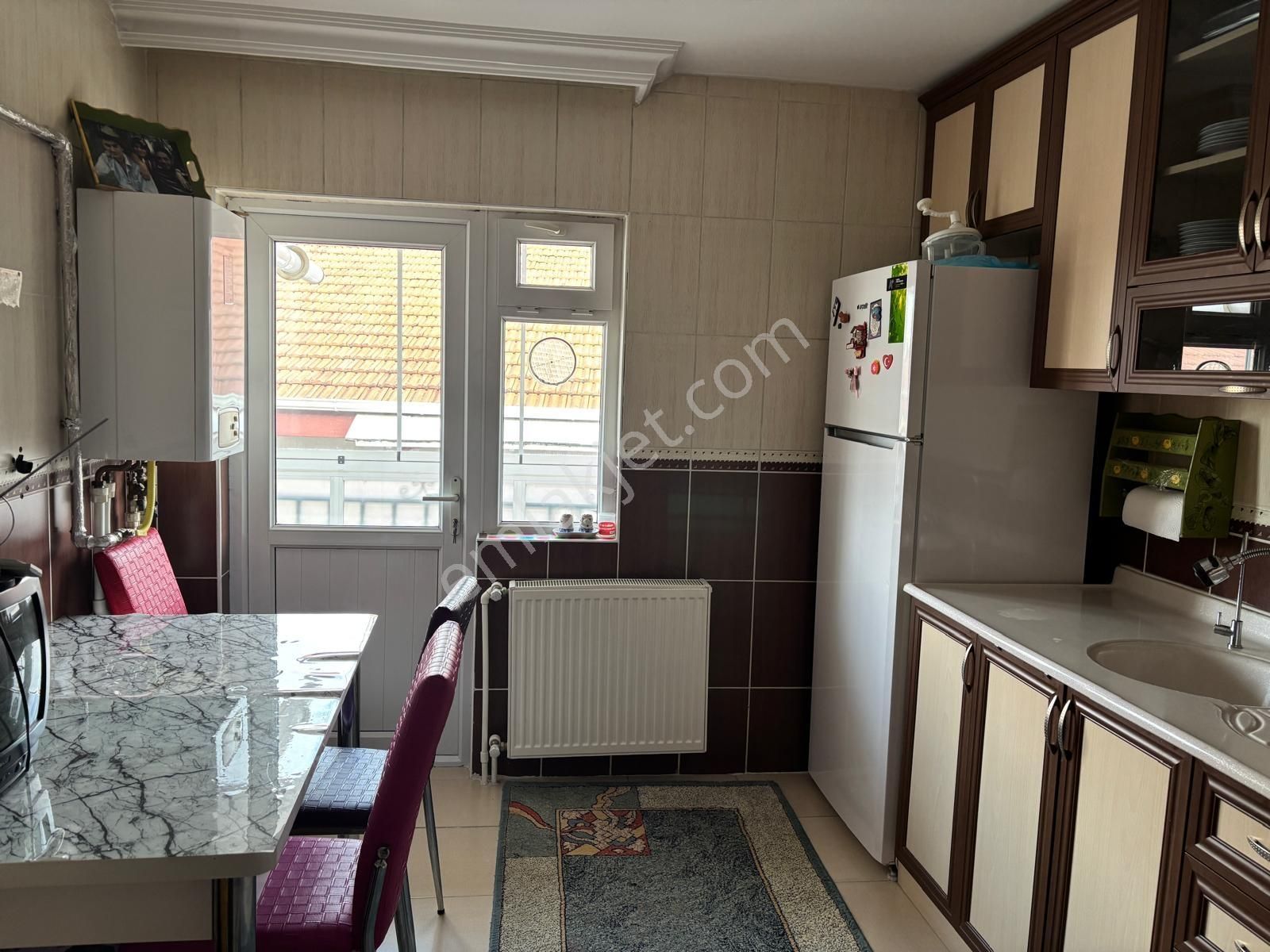Maraşal Çakmak Mah Lale Durağı Yakınında Kiralık 3+1 Daire - Görsel 5