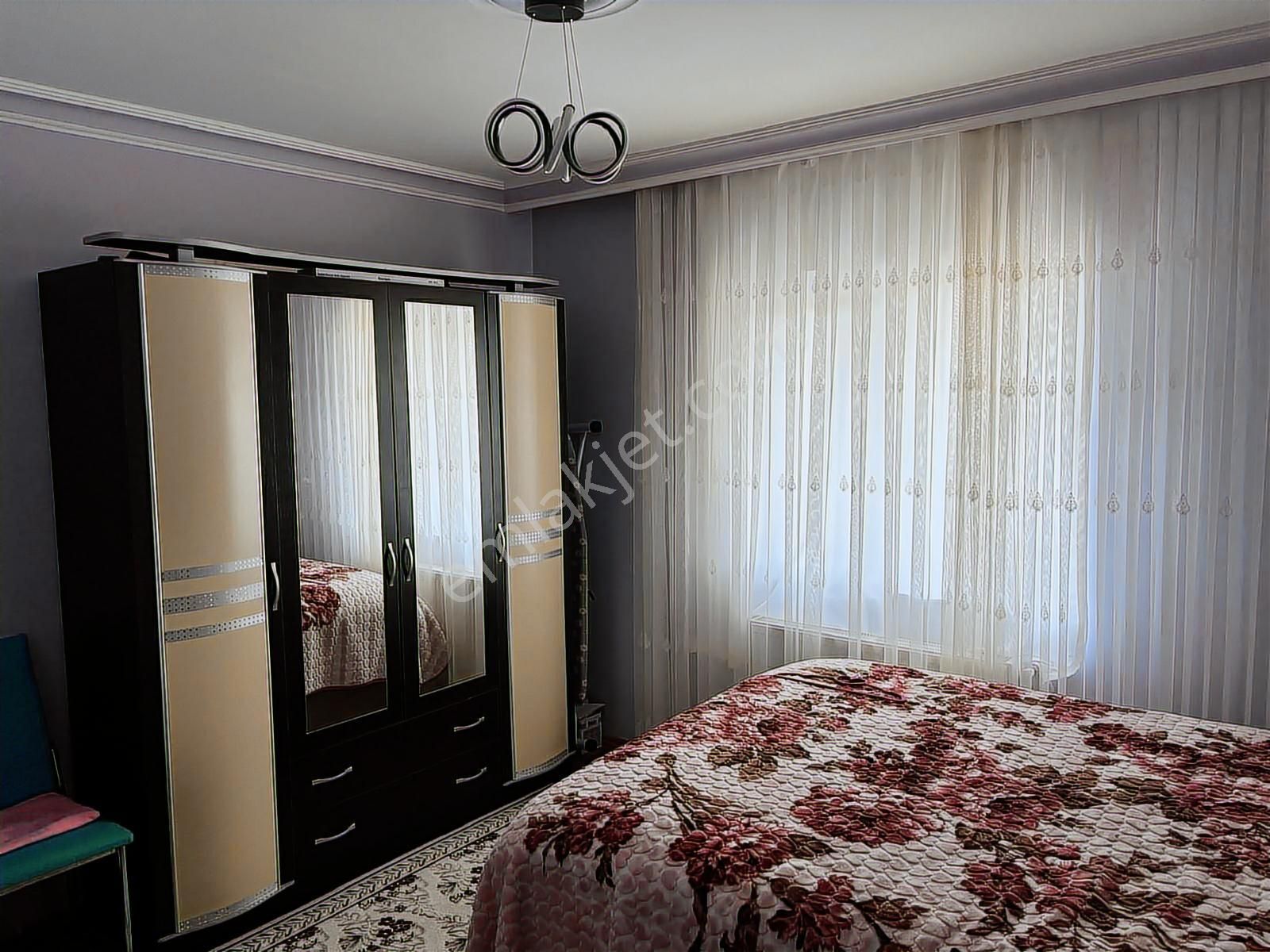 Maraşal Çakmak Mah Lale Durağı Yakınında Kiralık 3+1 Daire - Görsel 17