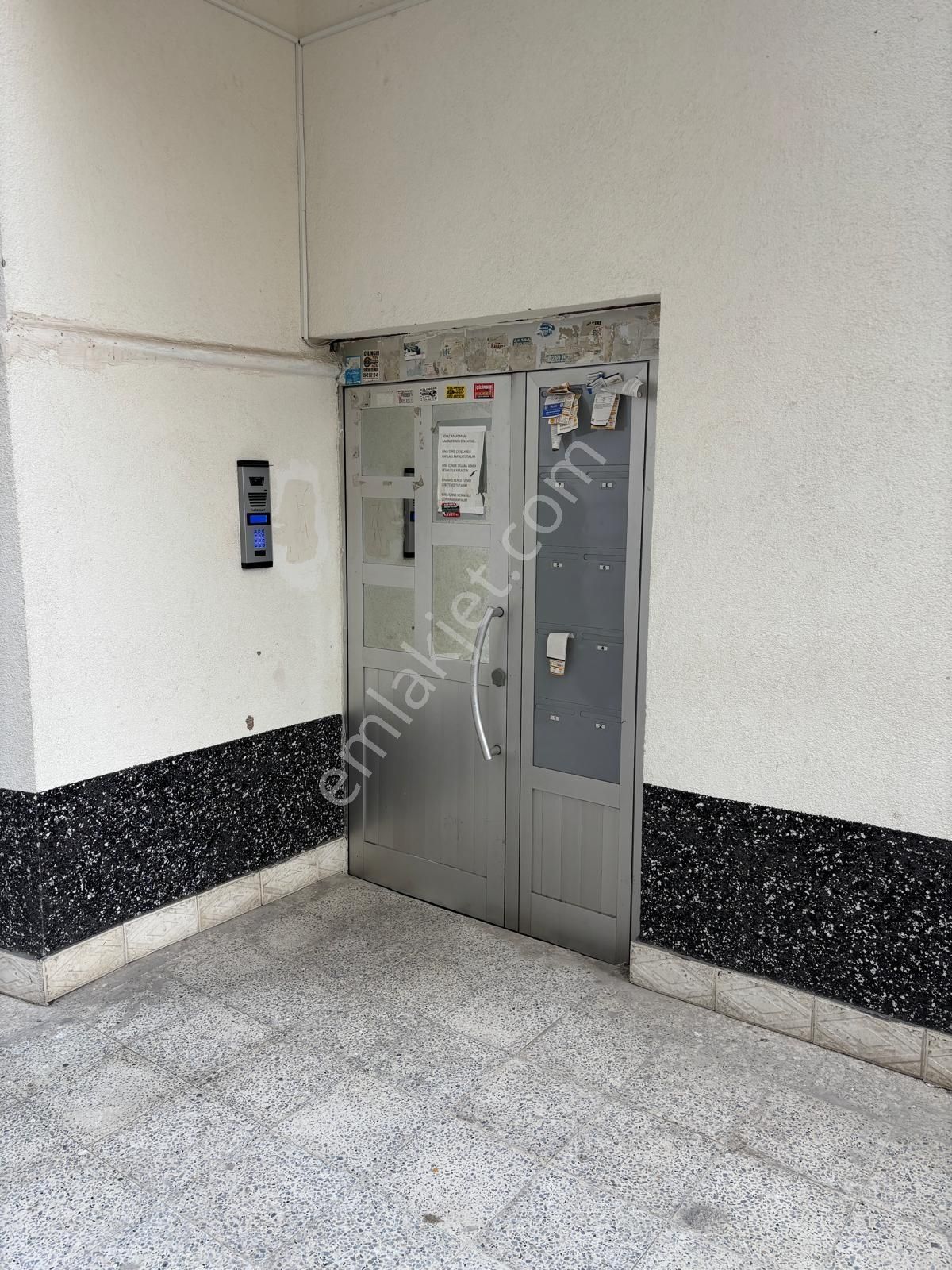 Maraşal Çakmak Mah Lale Durağı Yakınında Kiralık 3+1 Daire - Görsel 14