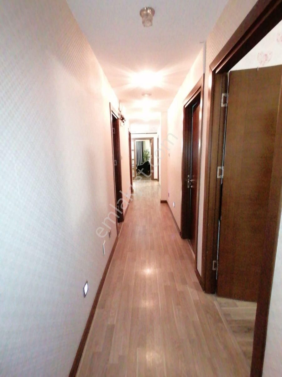 Medline Karşısı Havuzlu Sitede Sapasağlam Geniş Oturum!! - Görsel 2