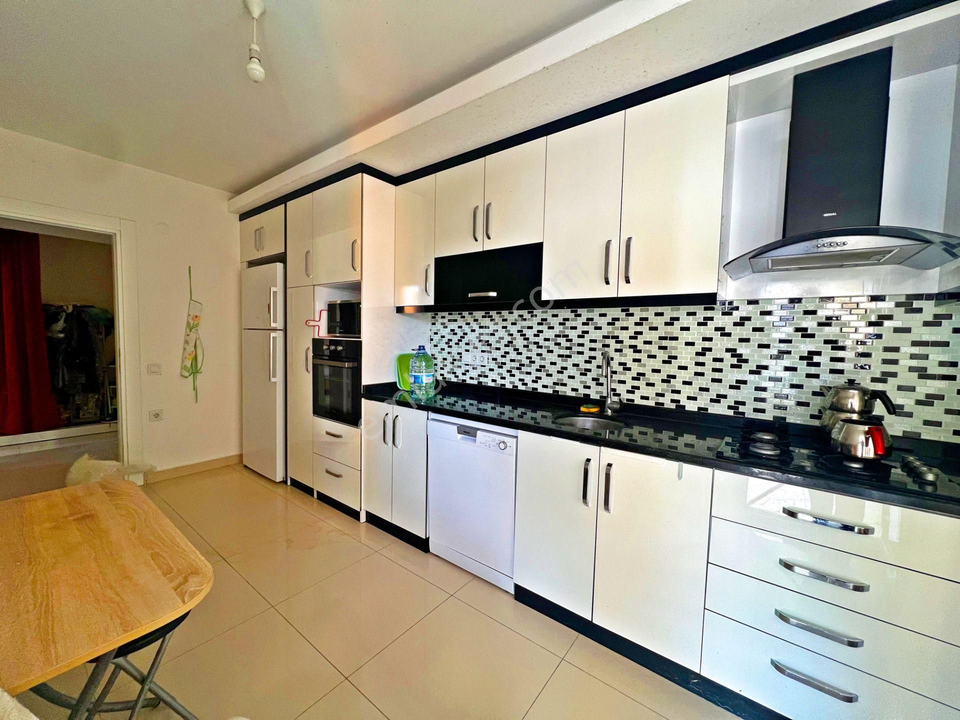 Alanya Cikcillide Satılık 3+1 Ayrı Mutfak Asansörlü Geniş Daire - Görsel 15