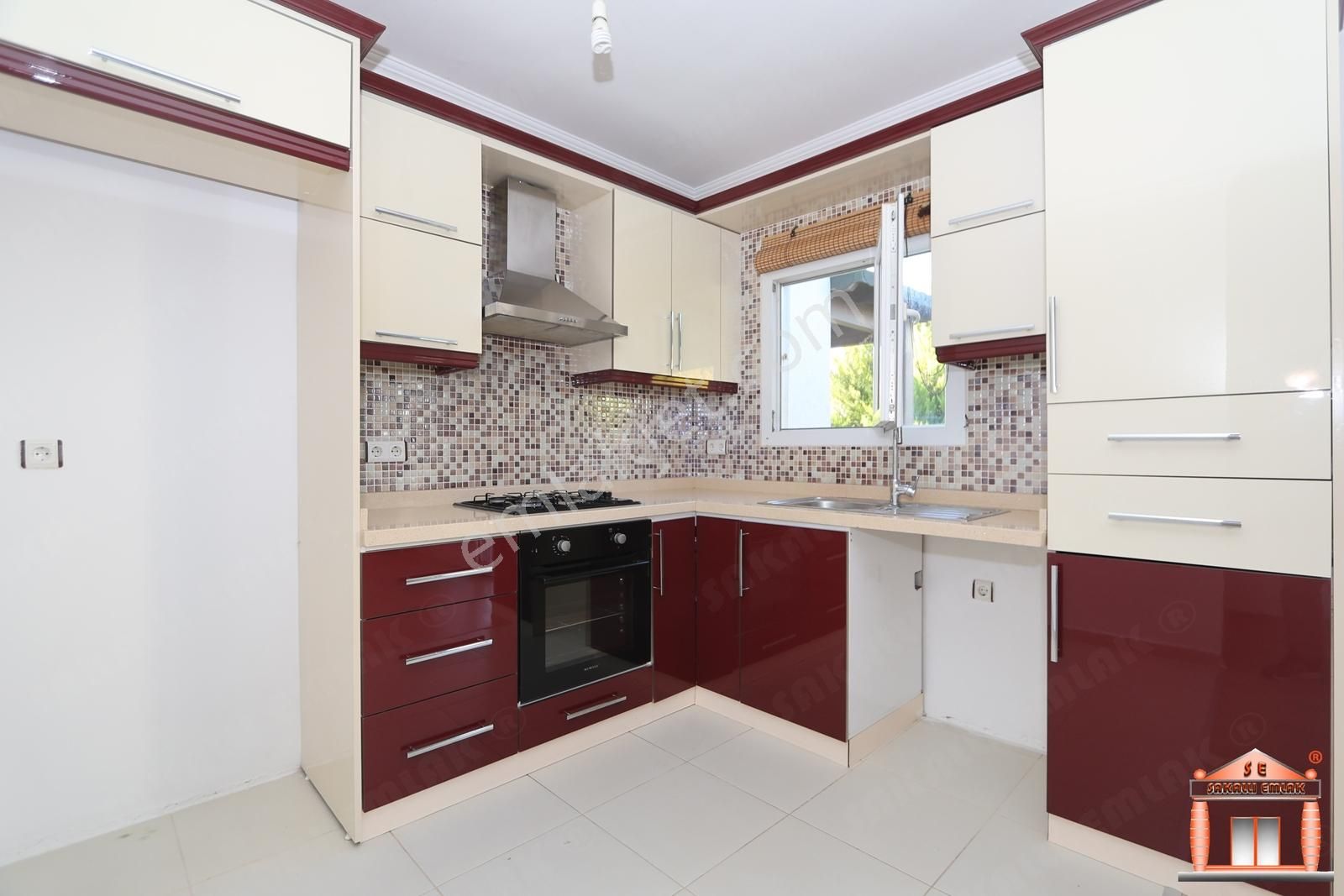 ️s-a-k-a-l-l-ı-dan Gümüşlük Merkezde 2+1 Kiralık Daire - Görsel 3