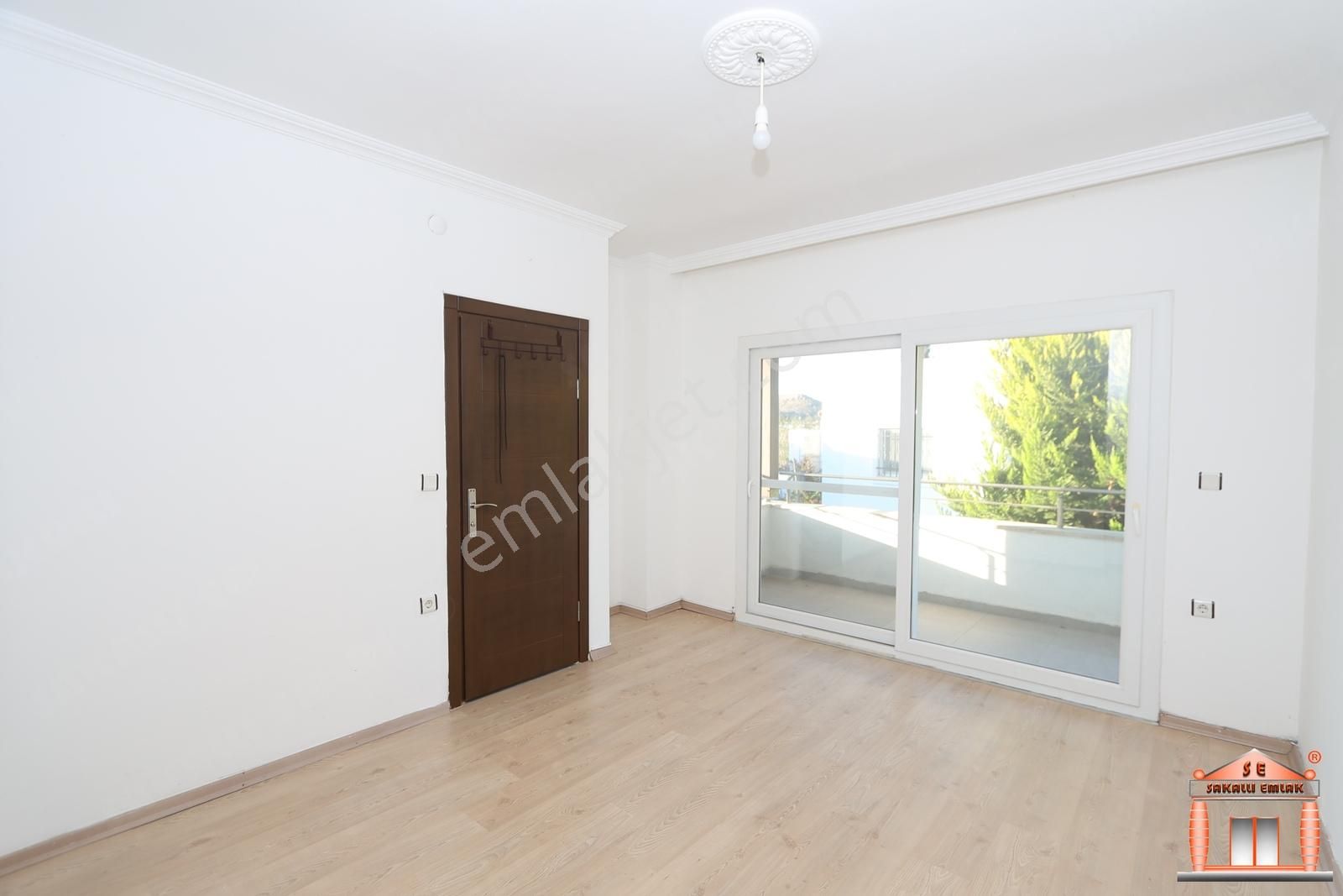 ️s-a-k-a-l-l-ı-dan Gümüşlük Merkezde 2+1 Kiralık Daire - Görsel 2