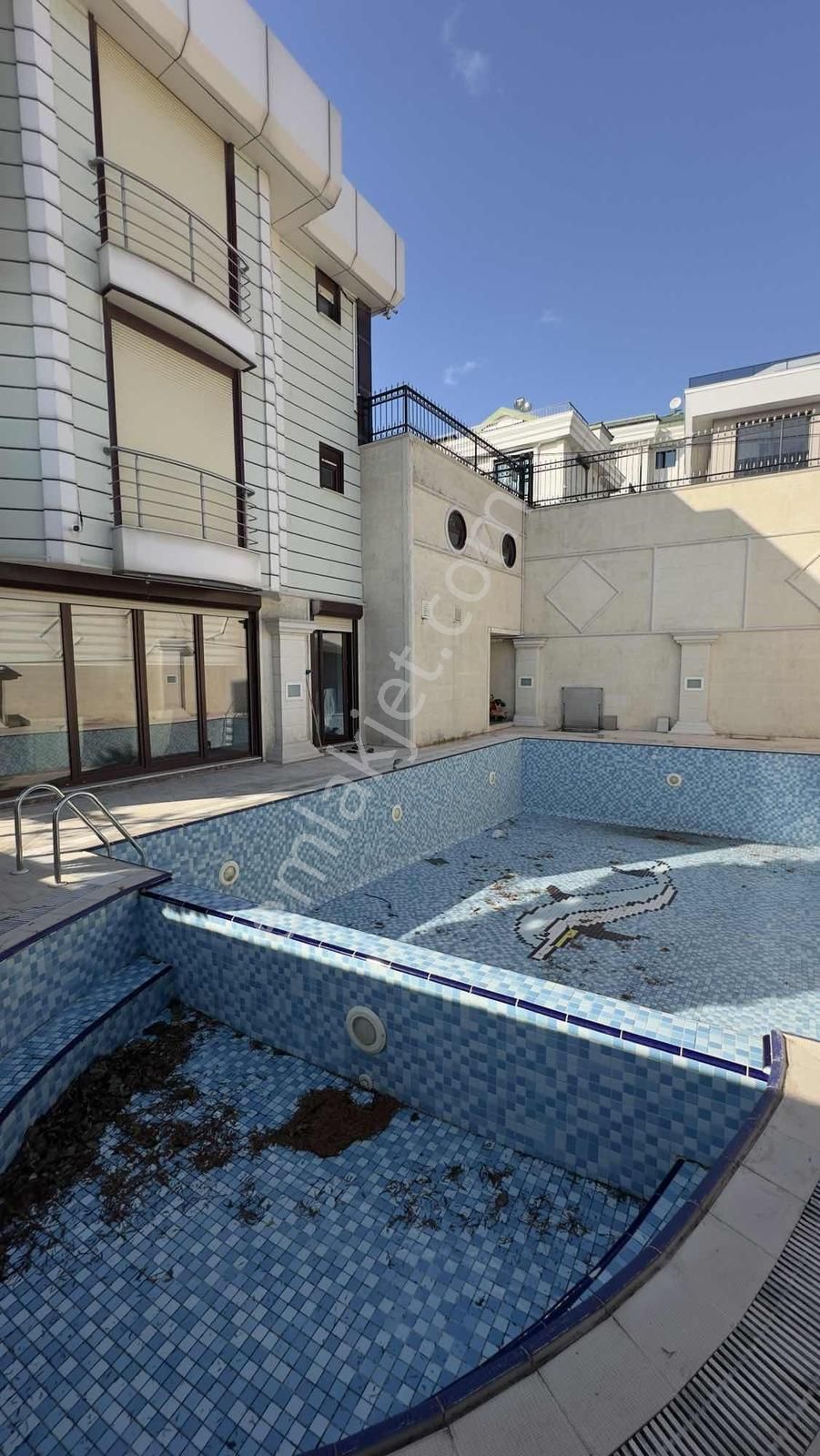 Büyükçekmecede Eşsiz Eşyalı Asansörlü Havuzlu Satılık 6+2villa - Görsel 4