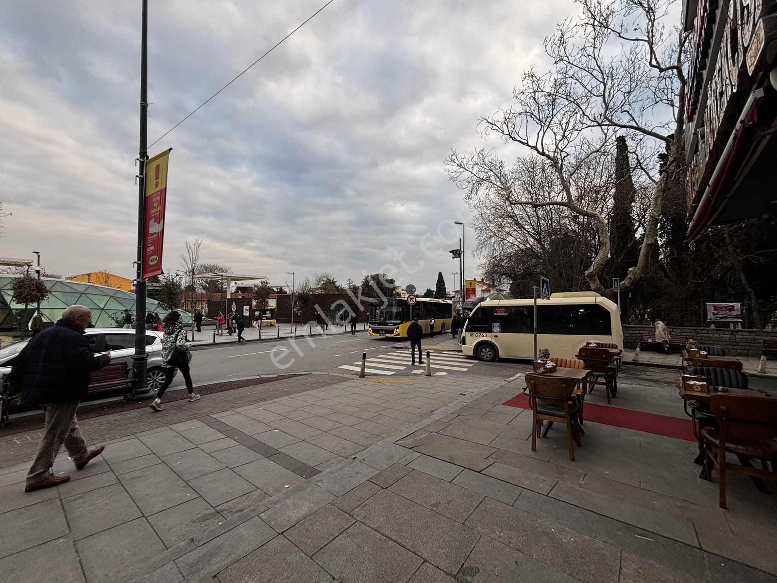 İncirli Caddesinde Ön Cephe 50m2 İşhanı Katı Yangın Merdivenli - Görsel 13