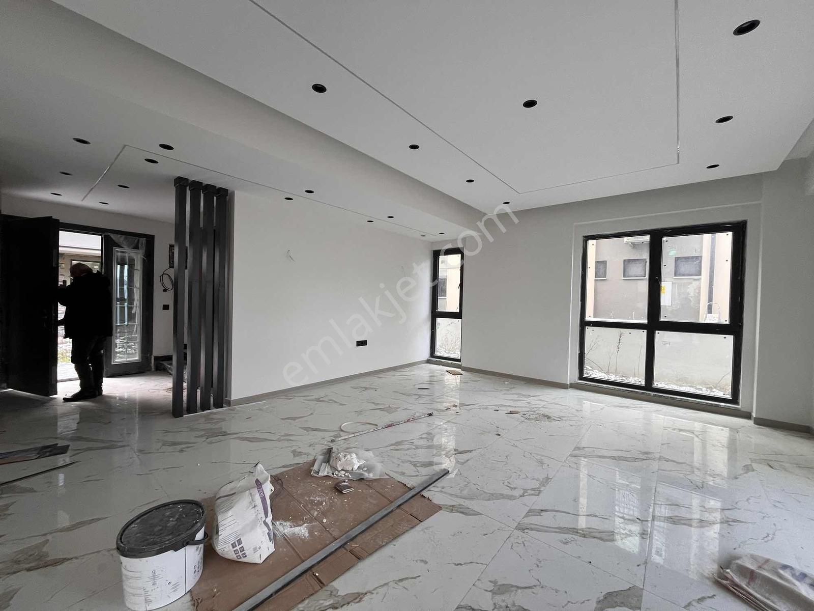 Çevreyolunda Köşe Villa - Görsel 17