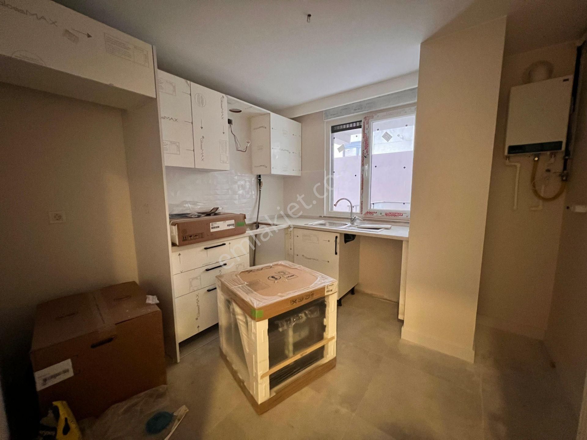 Kaçmaz'dan Altıntepede Bostancıya Komşu Ayrı Mutfaklı Sıfır 2+1 - Görsel 8