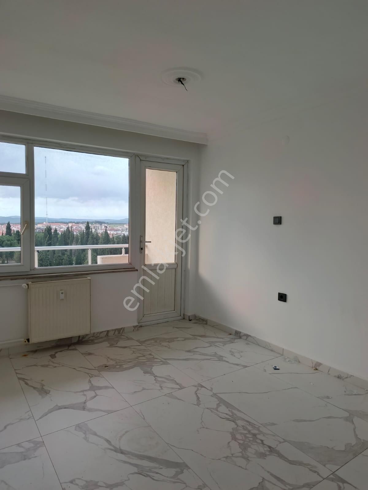 Çanakkale Merkez Cevatpaşa Mah. 3+1 Satılık Dubleks Daire Merkezi Konumda Yatırımlık - Görsel 17