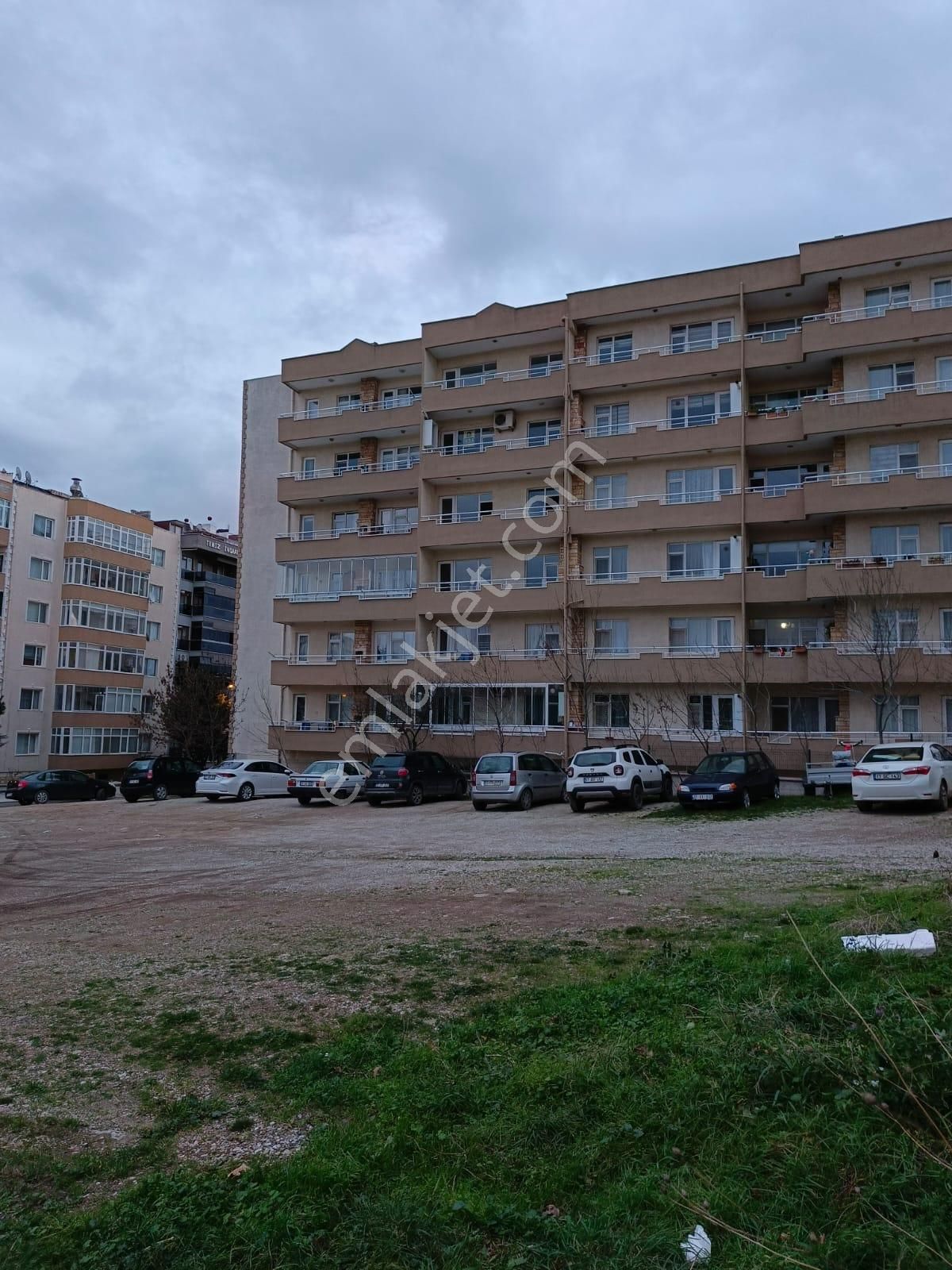 Çanakkale Merkez Cevatpaşa Mah. 3+1 Satılık Dubleks Daire Merkezi Konumda Yatırımlık