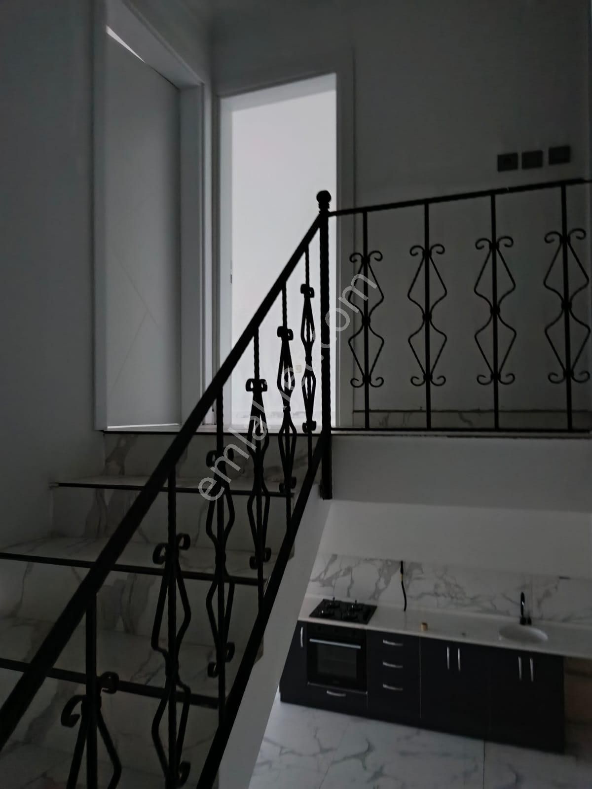 Çanakkale Merkez Cevatpaşa Mah. 3+1 Satılık Dubleks Daire Merkezi Konumda Yatırımlık - Görsel 4