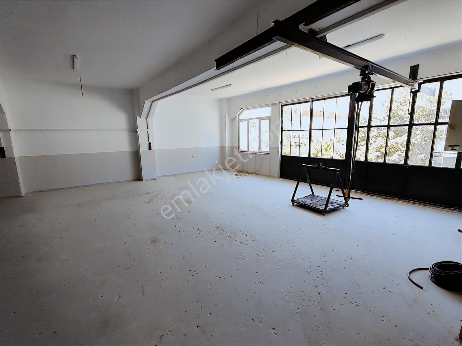 Veysel Karani'de Kiralık 200 M2 İşyeri - İmalathane - Görsel 8