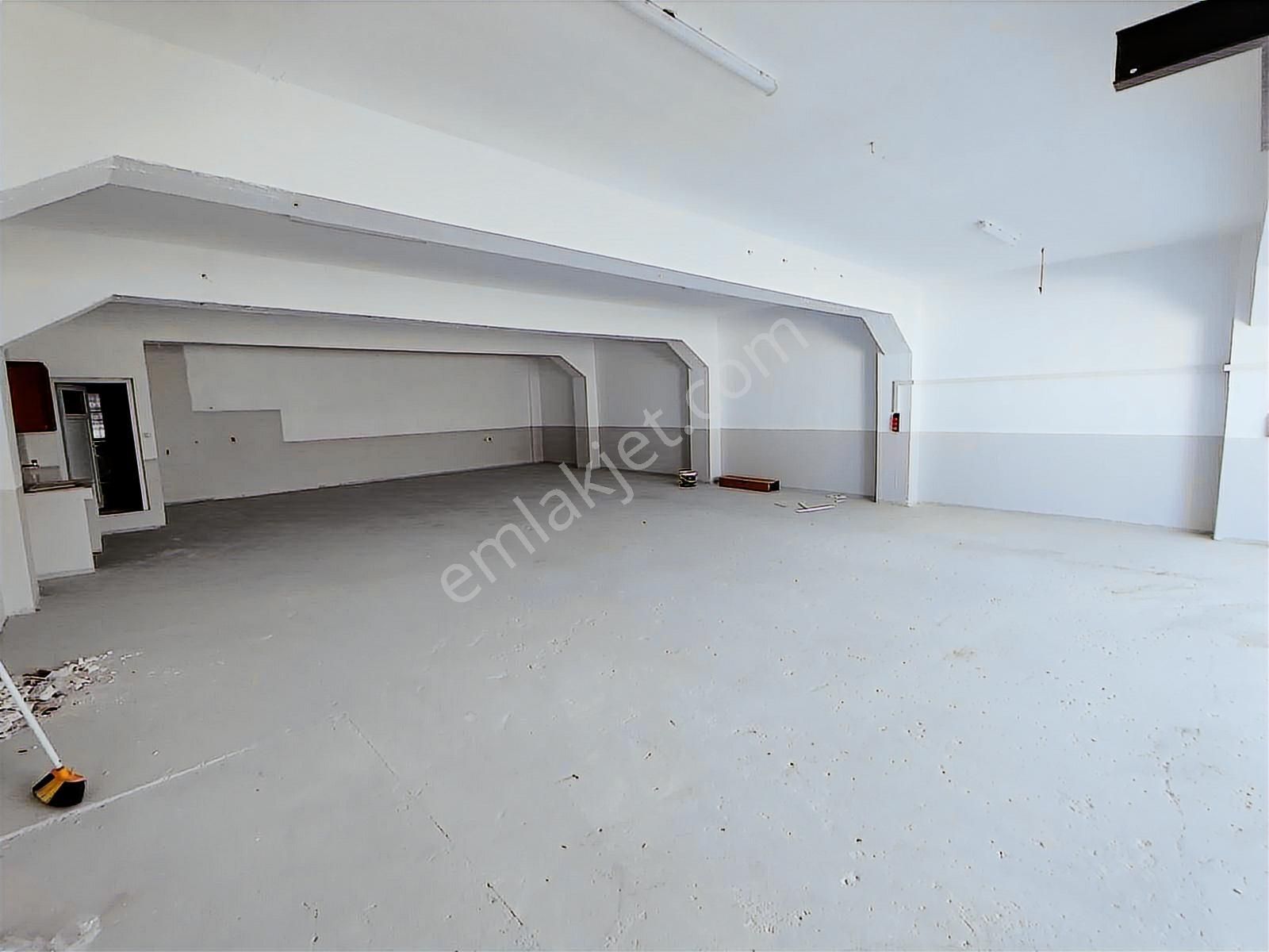 Veysel Karani'de Kiralık 200 M2 İşyeri - İmalathane - Görsel 7