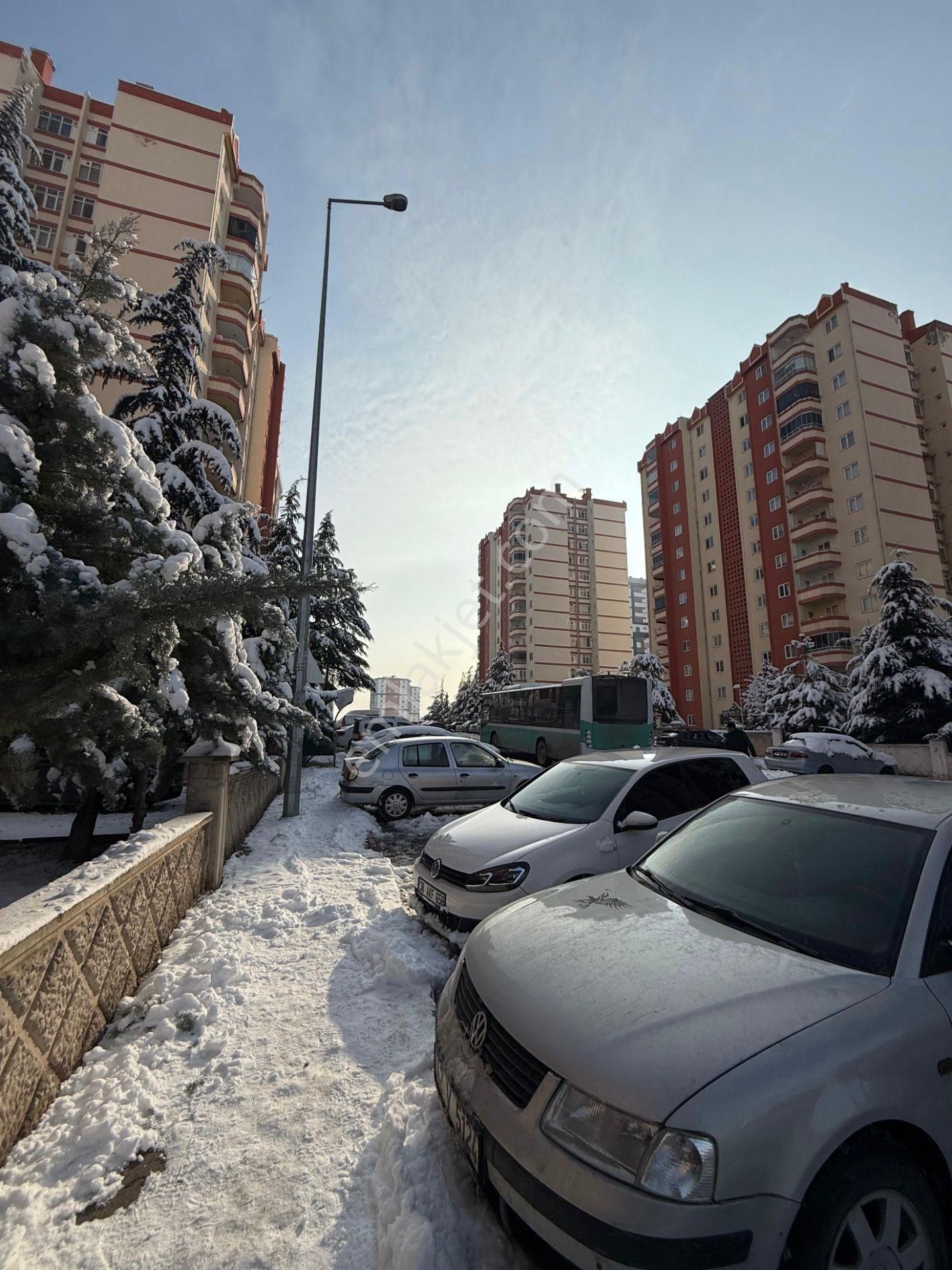 Beyazşehir Mah Cadde Üzeri Satılık Ara Kat Fırsat Dairesi - Görsel 2