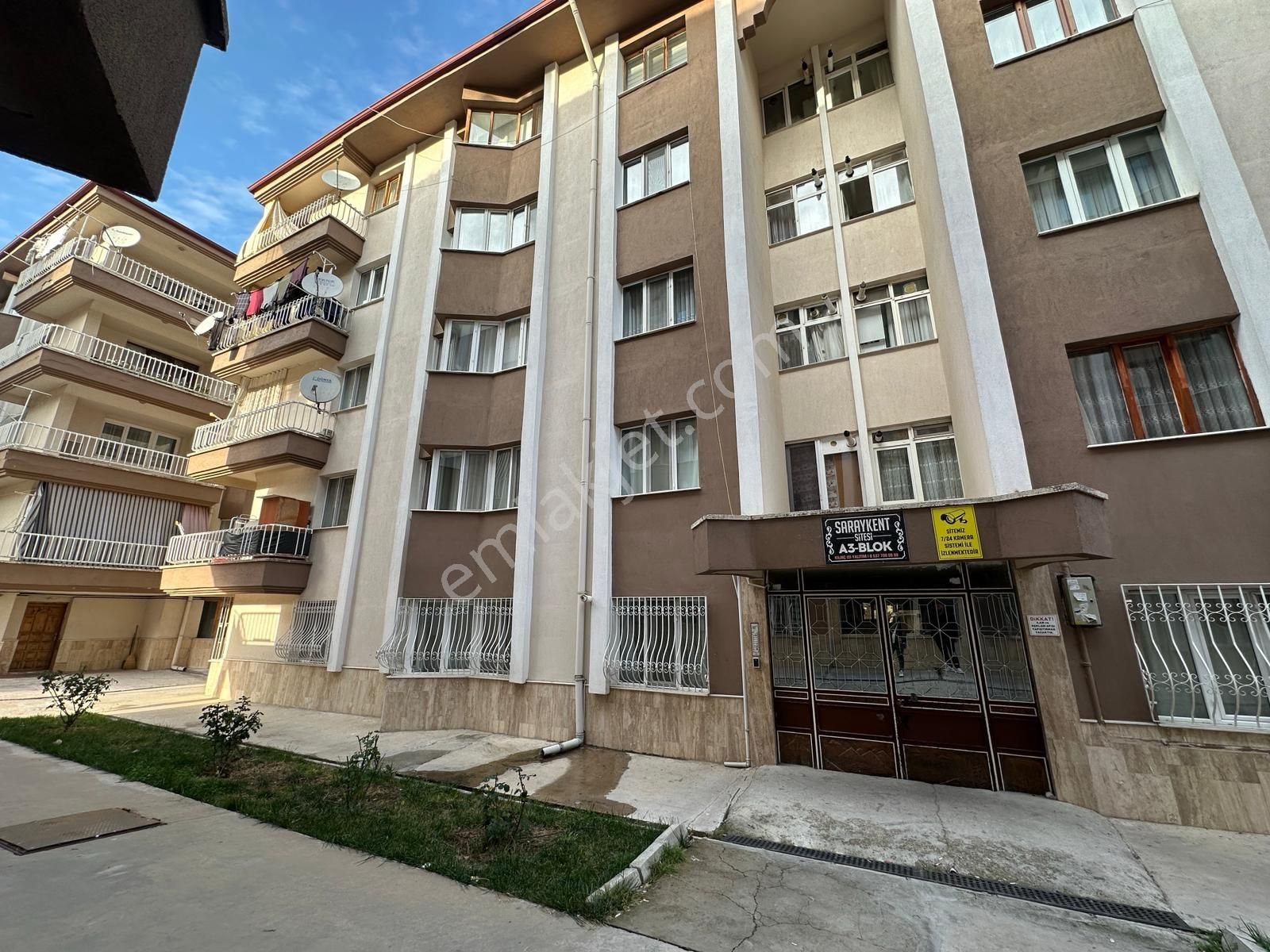 Afyon Üçok Emlaktan Harbiş Kocatepe Mah Satılık 3+1 Temiz Bakımlı Geniş Daire