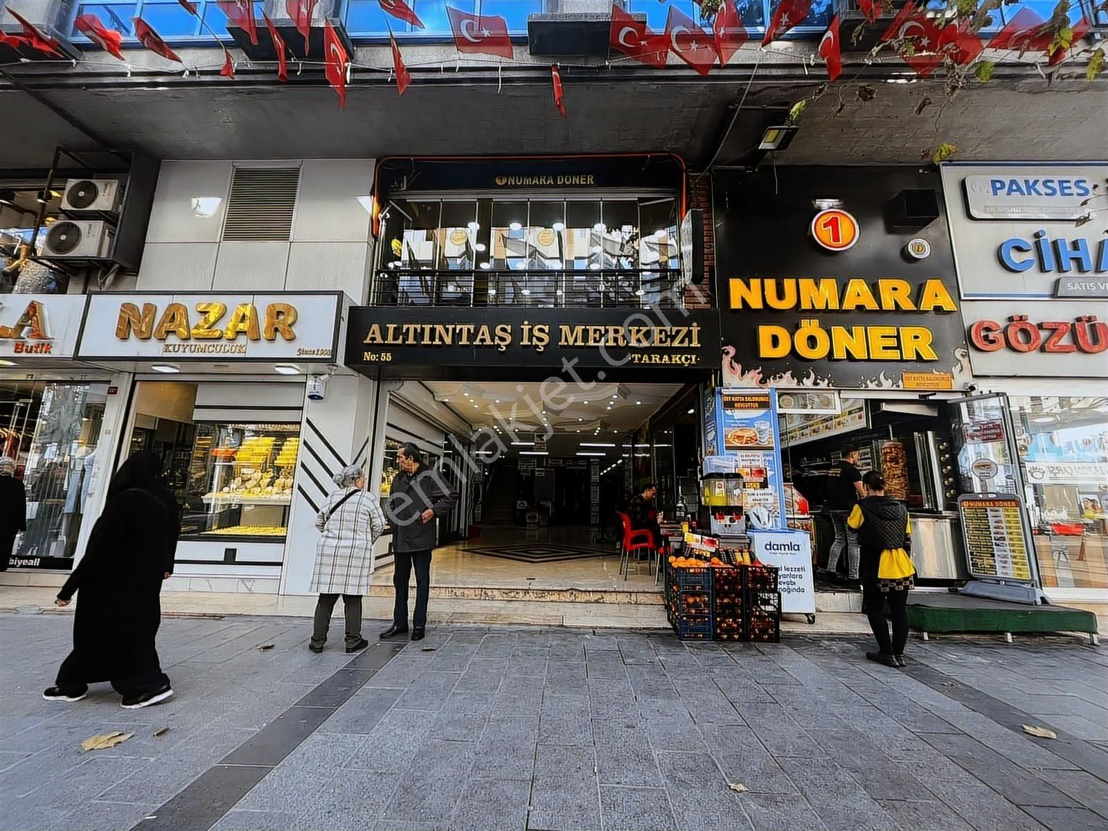 Reşitpaşa Cad. Üzeri 2 Katlı Dükkan Altıntaş İş Merkezi'nde Acil