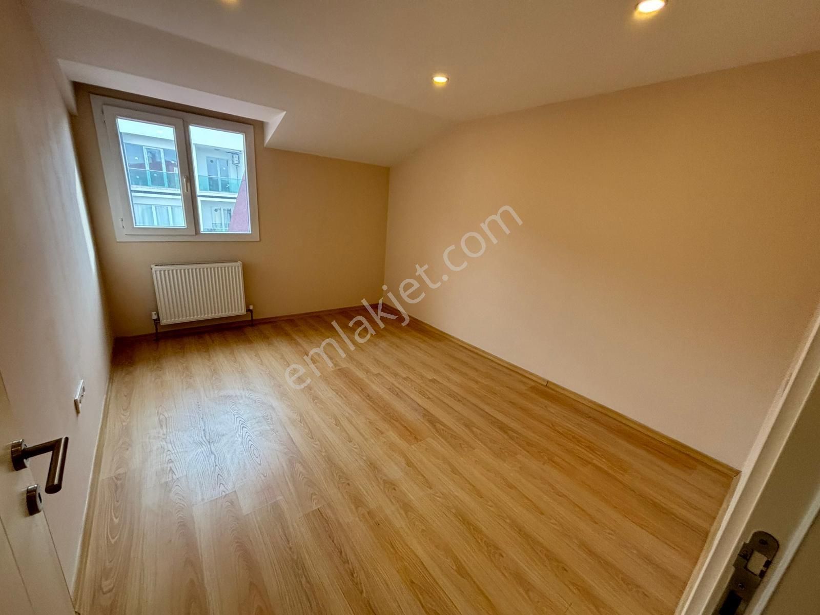 Piyasa Gayrımenkulden Şehri Beyaz 2 De Geniş Satılık 5+1 Dublex - Görsel 14