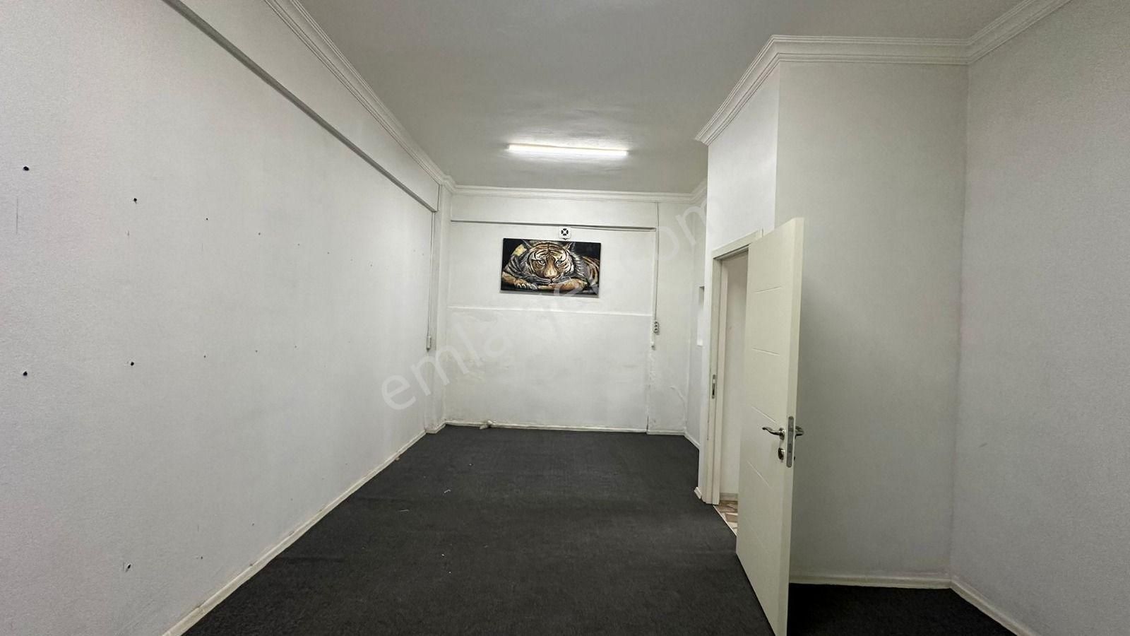 Başokur'dan Bahçelievler Şirinevler Mh. Cadde Üzeri Kiralık - Görsel 17