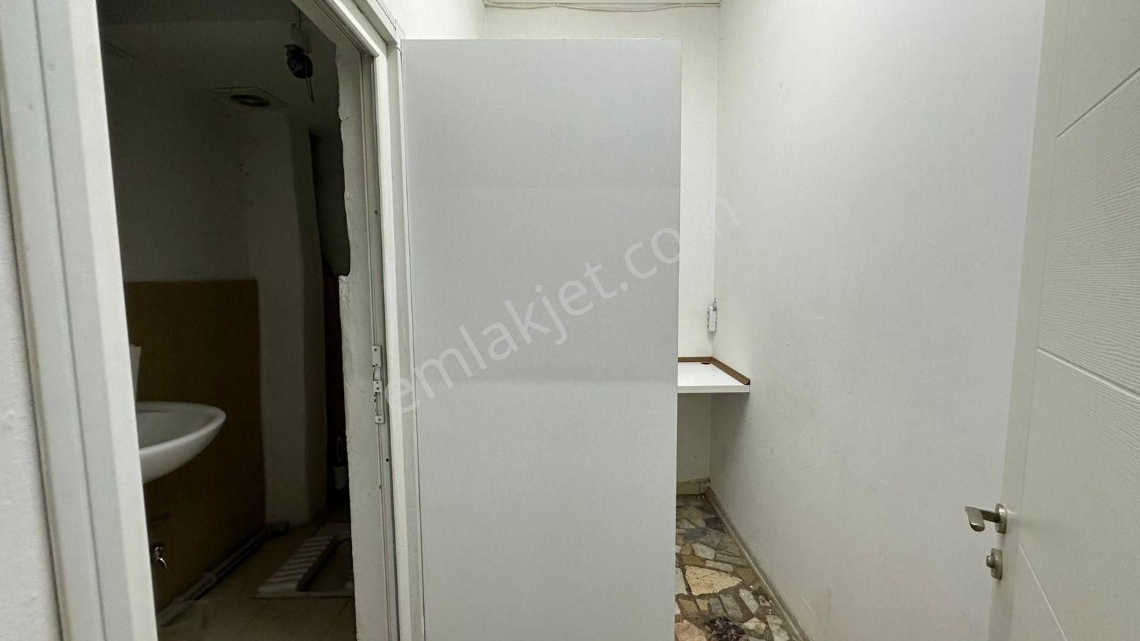 Başokur'dan Bahçelievler Şirinevler Mh. Cadde Üzeri Kiralık - Görsel 4