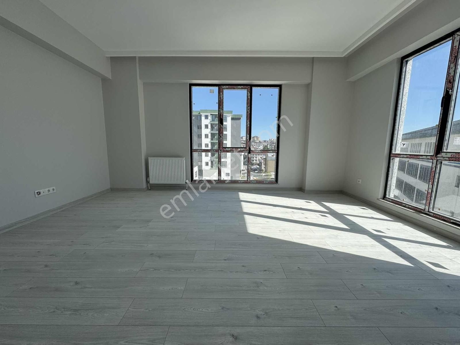 Sancaktepe Sitede Cadde Üzeri Satılık 90 M2 2+1 Daire - Görsel 20