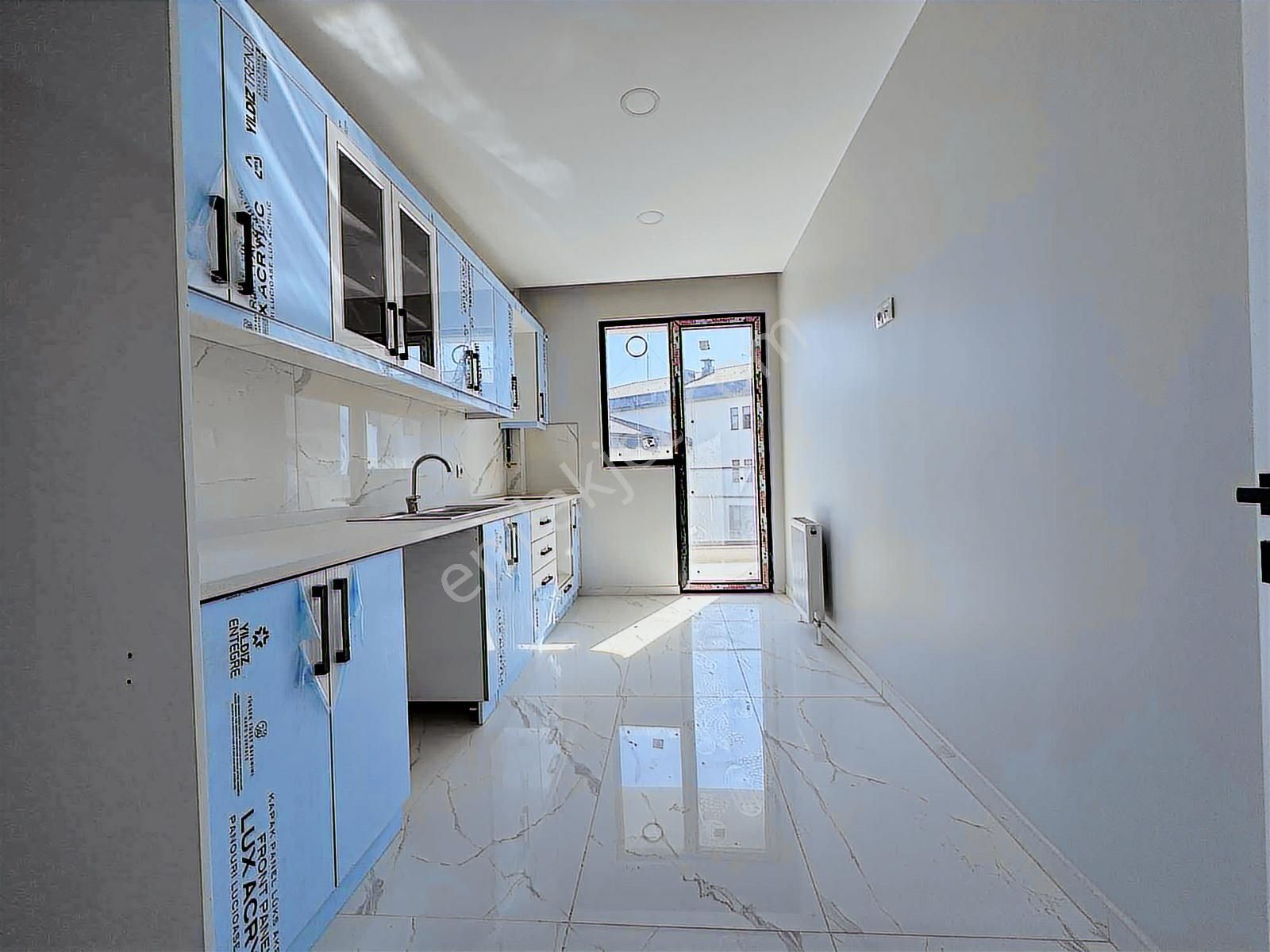 Sancaktepe Sitede Cadde Üzeri Satılık 90 M2 2+1 Daire - Görsel 12