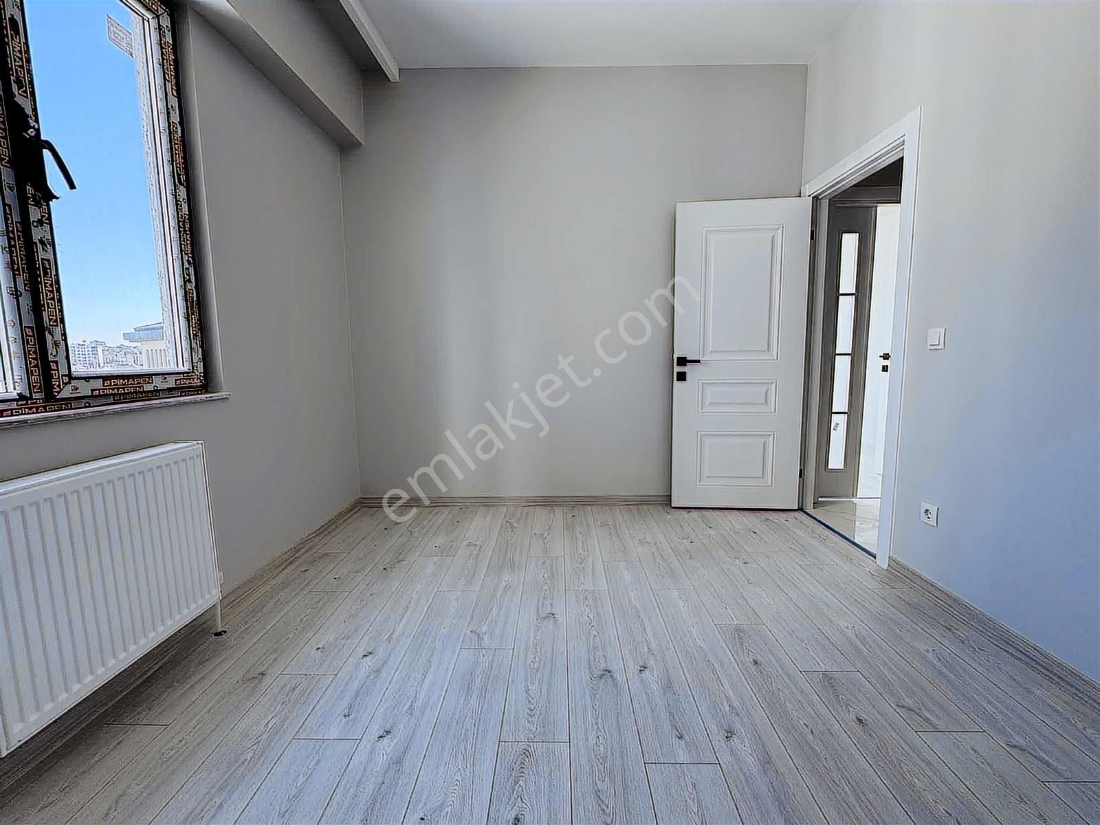 Sancaktepe Sitede Cadde Üzeri Satılık 90 M2 2+1 Daire - Görsel 2