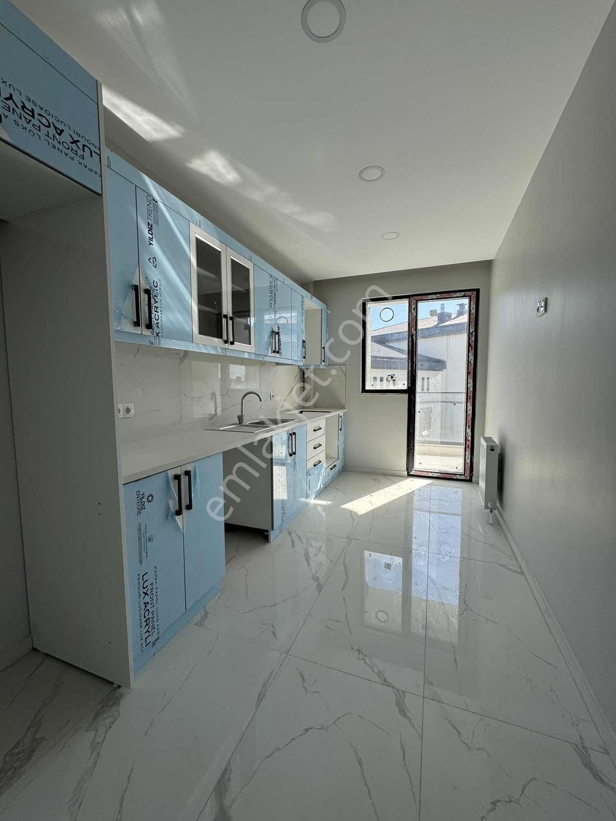 Sancaktepe Sitede Cadde Üzeri Satılık 90 M2 2+1 Daire - Görsel 23