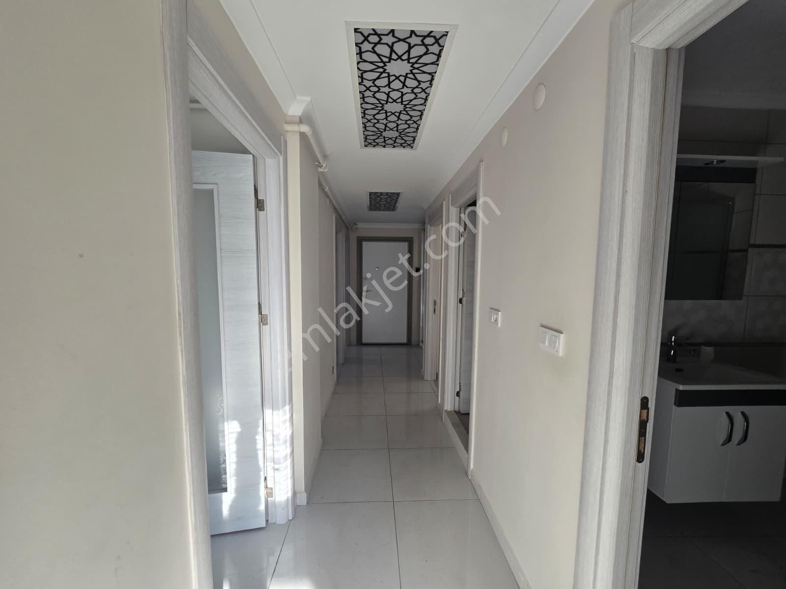 Zenith Real Estate Bahçelievler Mah.'de Kiralık 130 M2 3+1 Daire - Görsel 13