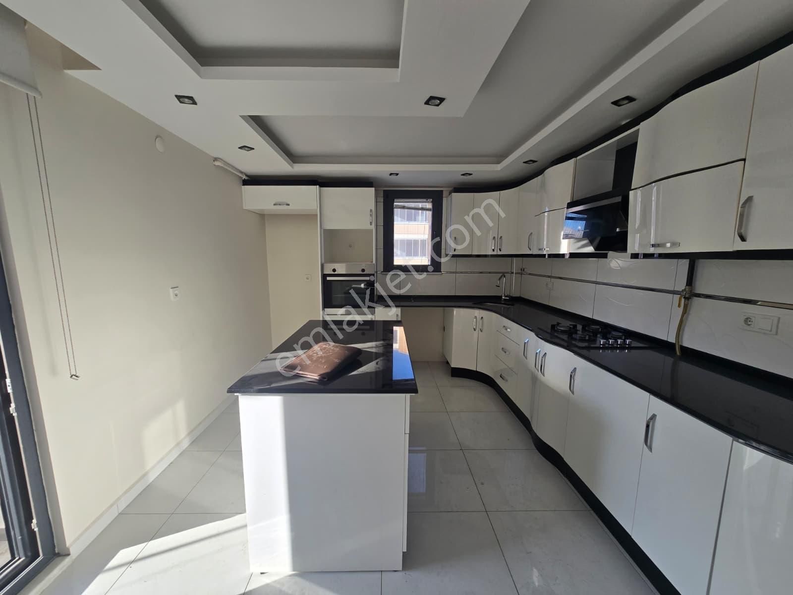 Zenith Real Estate Bahçelievler Mah.'de Kiralık 130 M2 3+1 Daire - Görsel 24