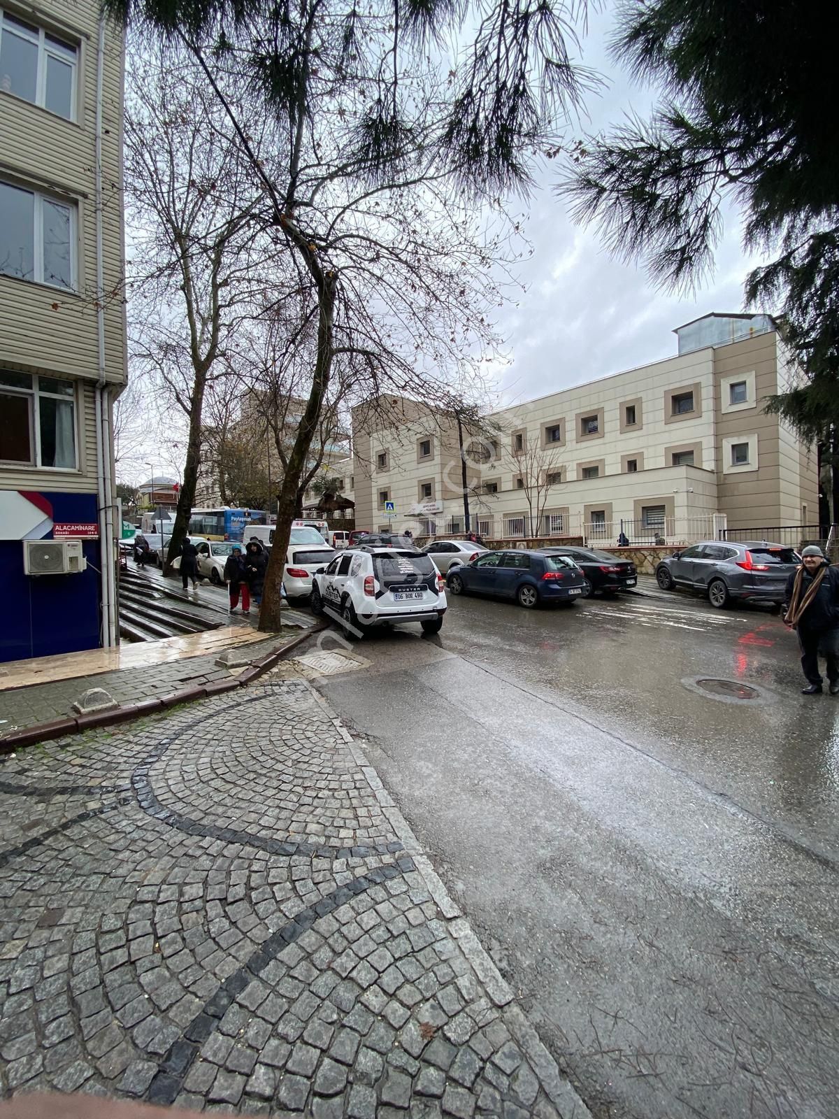 Zeynep Kamil Hasta Ne Yakın