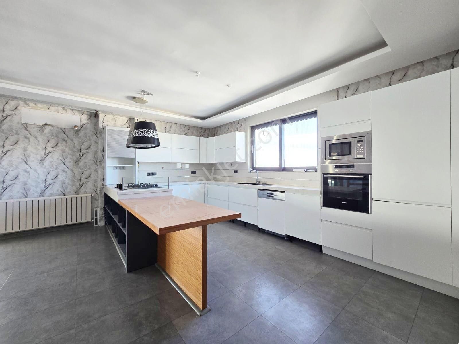 T.başı Bulv.civ Sosyal Aktiviteli Site İçi Özel Güvenlikli 570 M2 Alternatifsiz Teraslı - Görsel 2