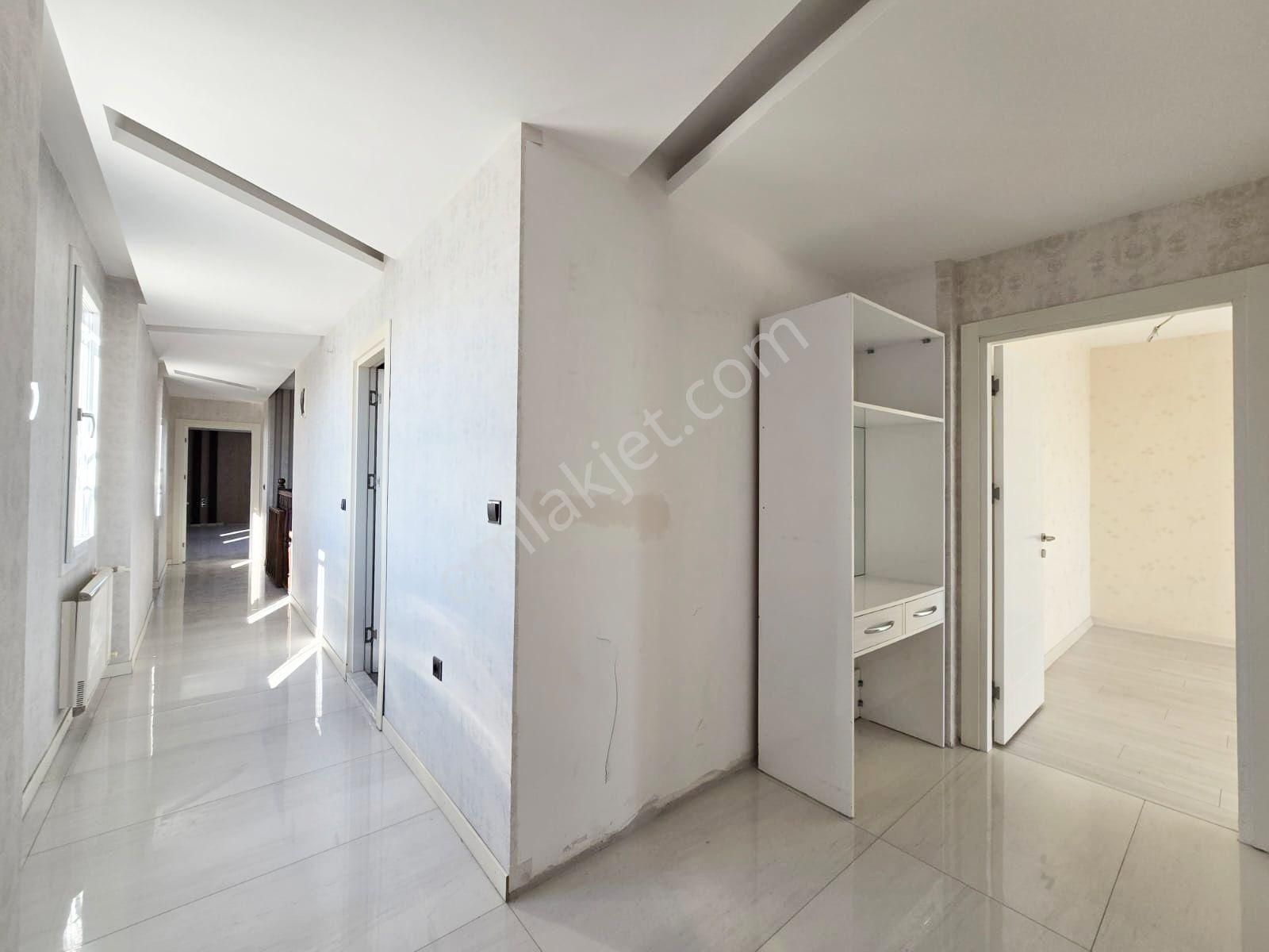 T.başı Bulv.civ Sosyal Aktiviteli Site İçi Özel Güvenlikli 570 M2 Alternatifsiz Teraslı - Görsel 18