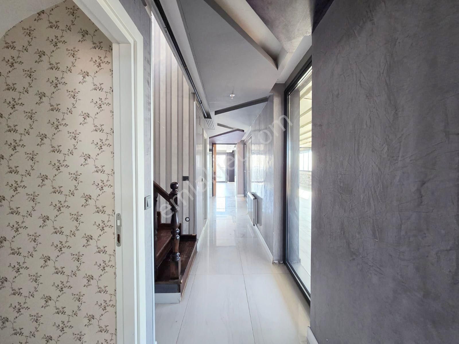 T.başı Bulv.civ Sosyal Aktiviteli Site İçi Özel Güvenlikli 570 M2 Alternatifsiz Teraslı - Görsel 24