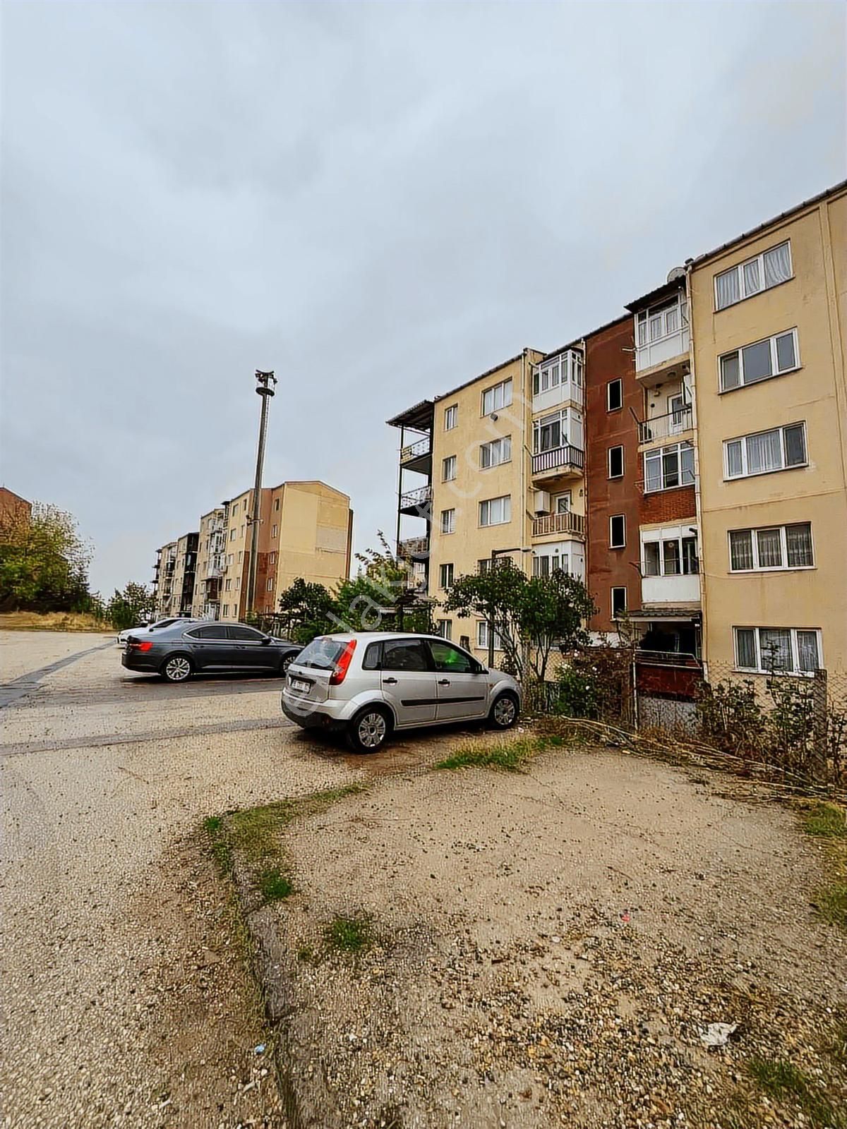 Bera Gayrimenkul'den Yenicede Ful Eşyalı Daire