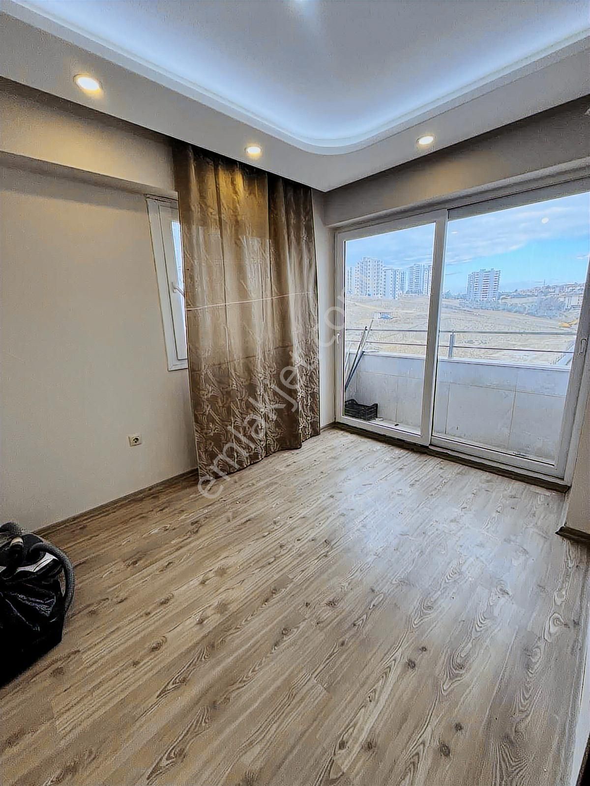 Kule Park'dan Osmangazi'de Lüx Site İçi E.banyolu G.odalı 3+1 - Görsel 4