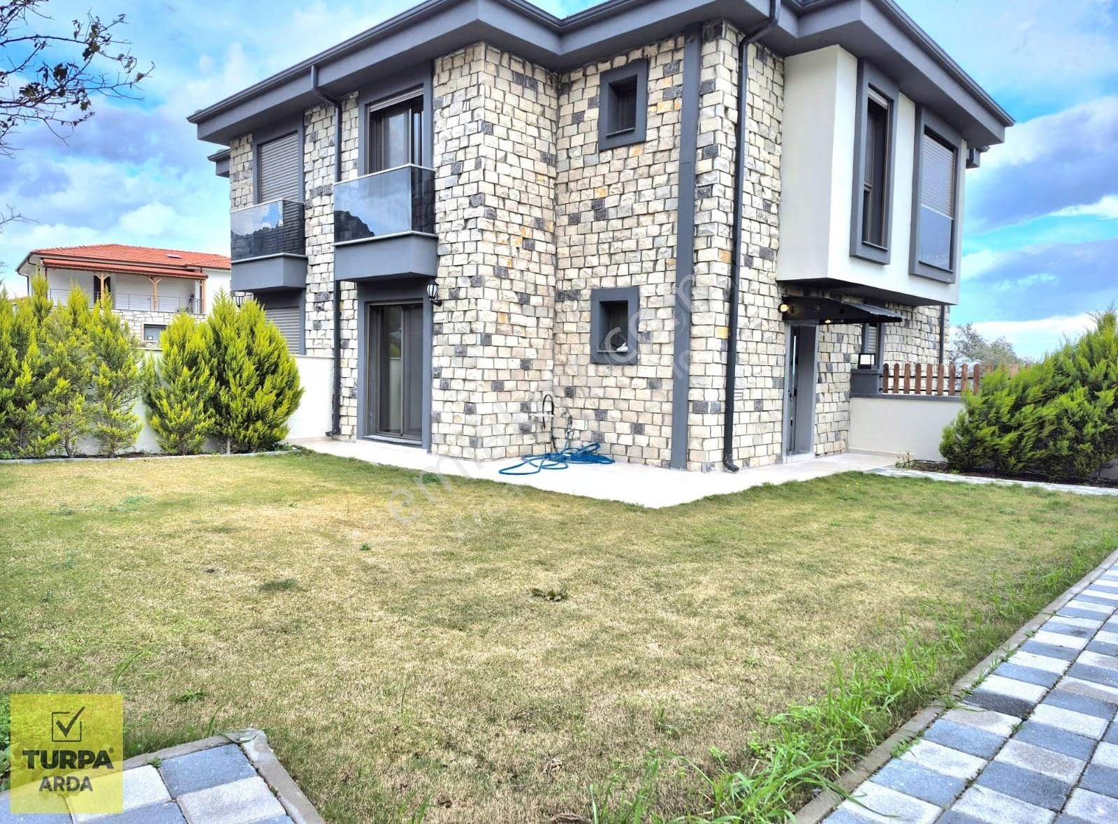 Karaburun Saip Mah Doğa Deniz Manzaralı Yerden Isıtma 5+2 210 M2 - Görsel 32