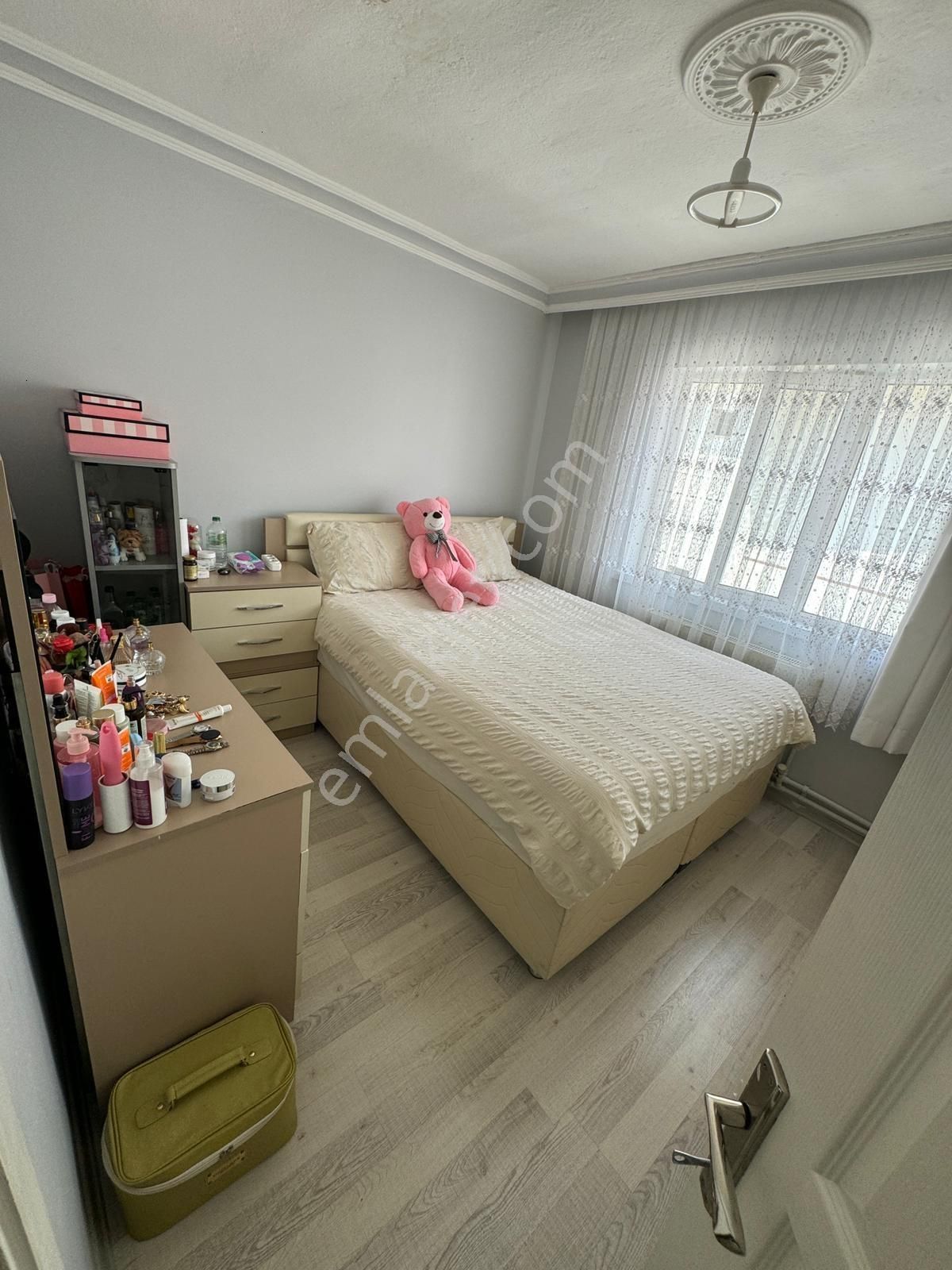 İmir Emlak'tan Merkez'de Çarşı İçerisinde Katta Yapılı 3+1 120m² - Görsel 6