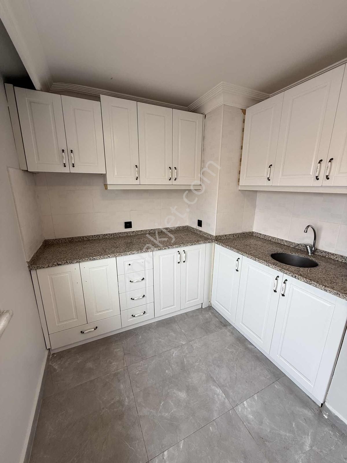 Beylikdüzü Barış Mah. Hafta Sonuna Özel Fiyatla Full Dekorlu 5+2 - Görsel 7