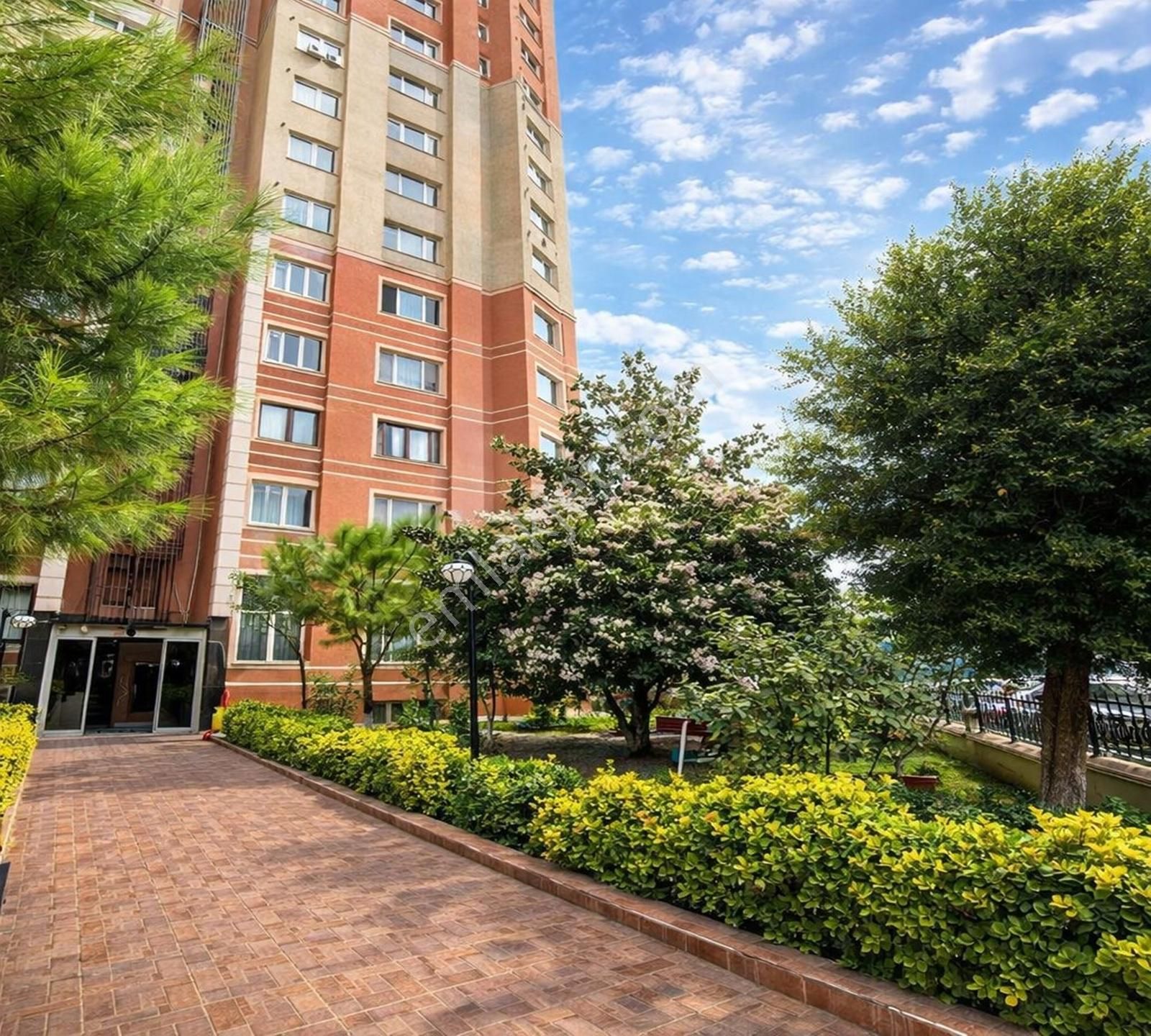 Beylikdüzü Barış Mah. Hafta Sonuna Özel Fiyatla Full Dekorlu 5+2