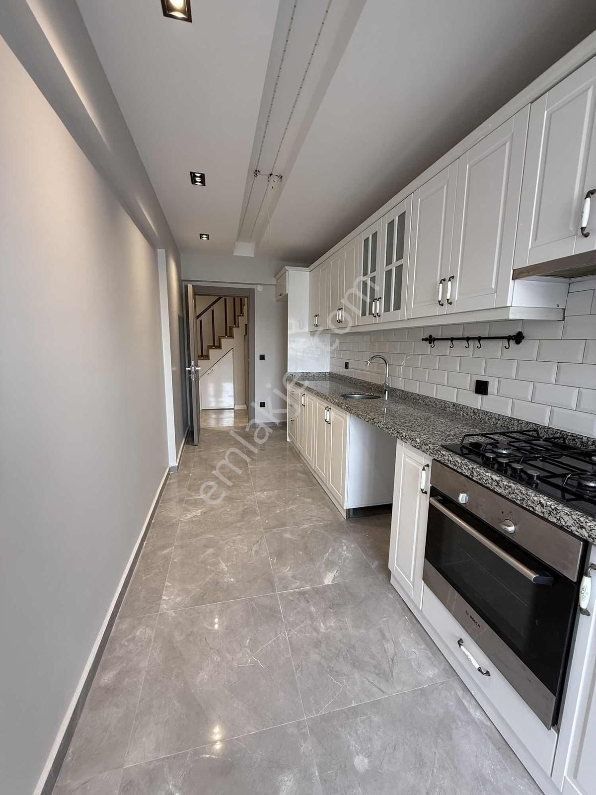 Beylikdüzü Barış Mah. Hafta Sonuna Özel Fiyatla Full Dekorlu 5+2 - Görsel 14