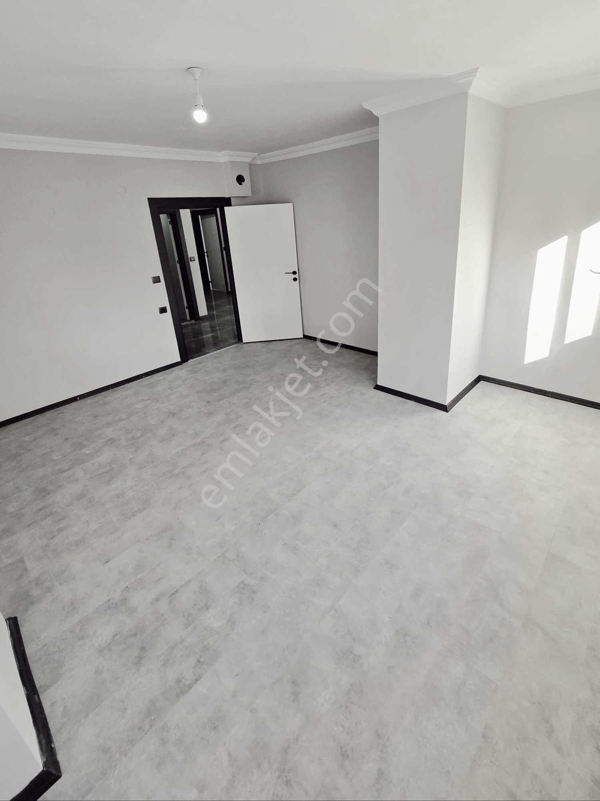 Demirel Mah Tramvaya 200 M Geniş Yüksek 2+1 Daiere - Görsel 2