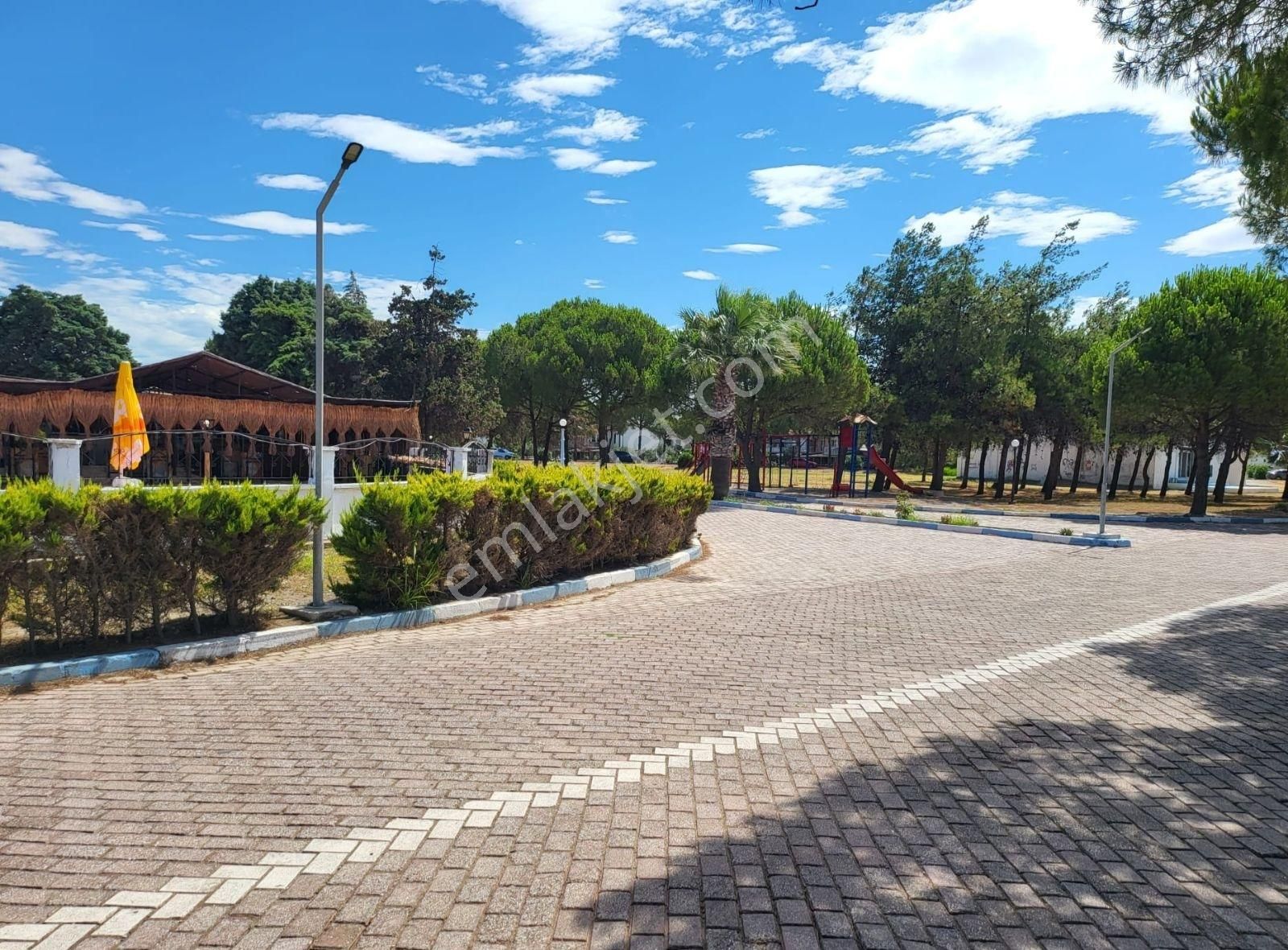 Çandarlı Tatil Köyü İçinde 264m2 Villa İmarlı Satılık Arsa - Görsel 8