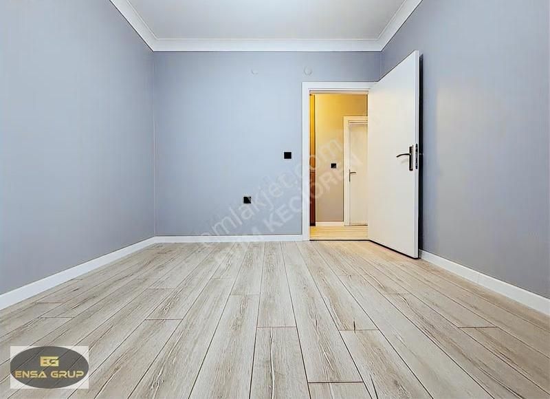 340 Cadde Yakını Ara Kat Güney Cephe Asansörlü Lüks Kök Tapu ! - Görsel 7