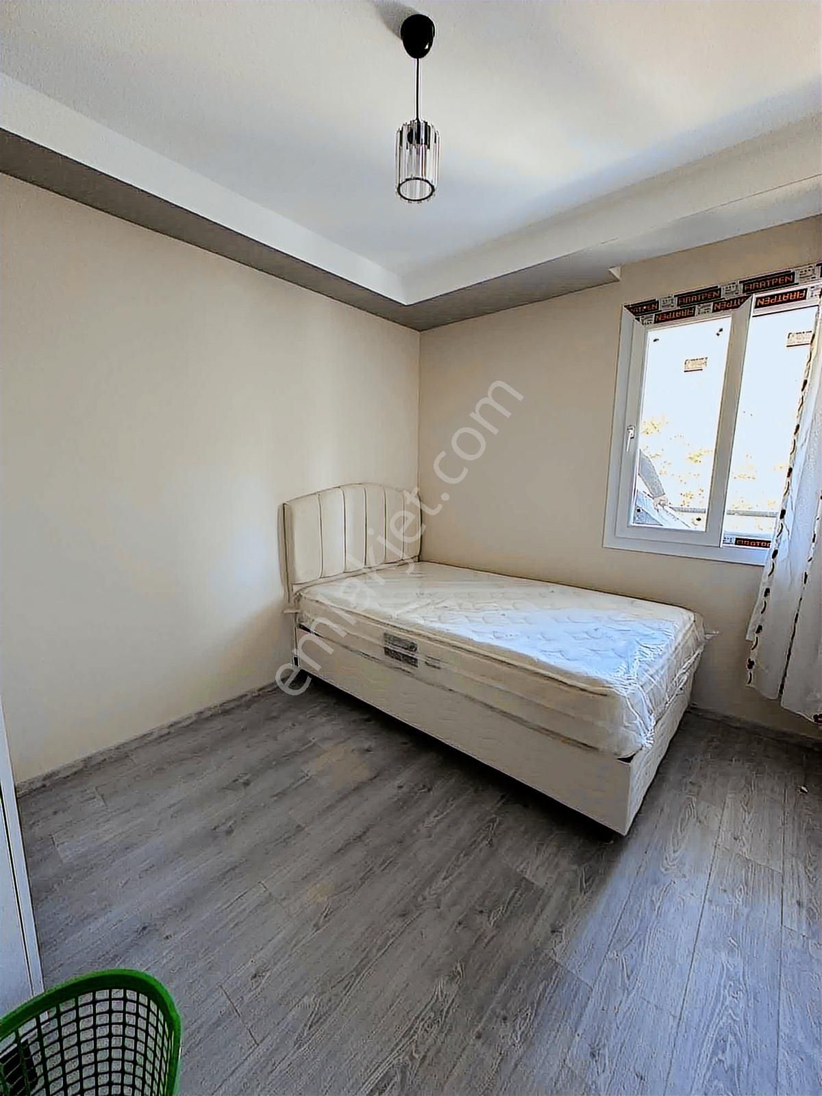 Osmangazi`de 1+1 Full Eşyalı Caddeye Yakın Sıfır Daire - Görsel 3