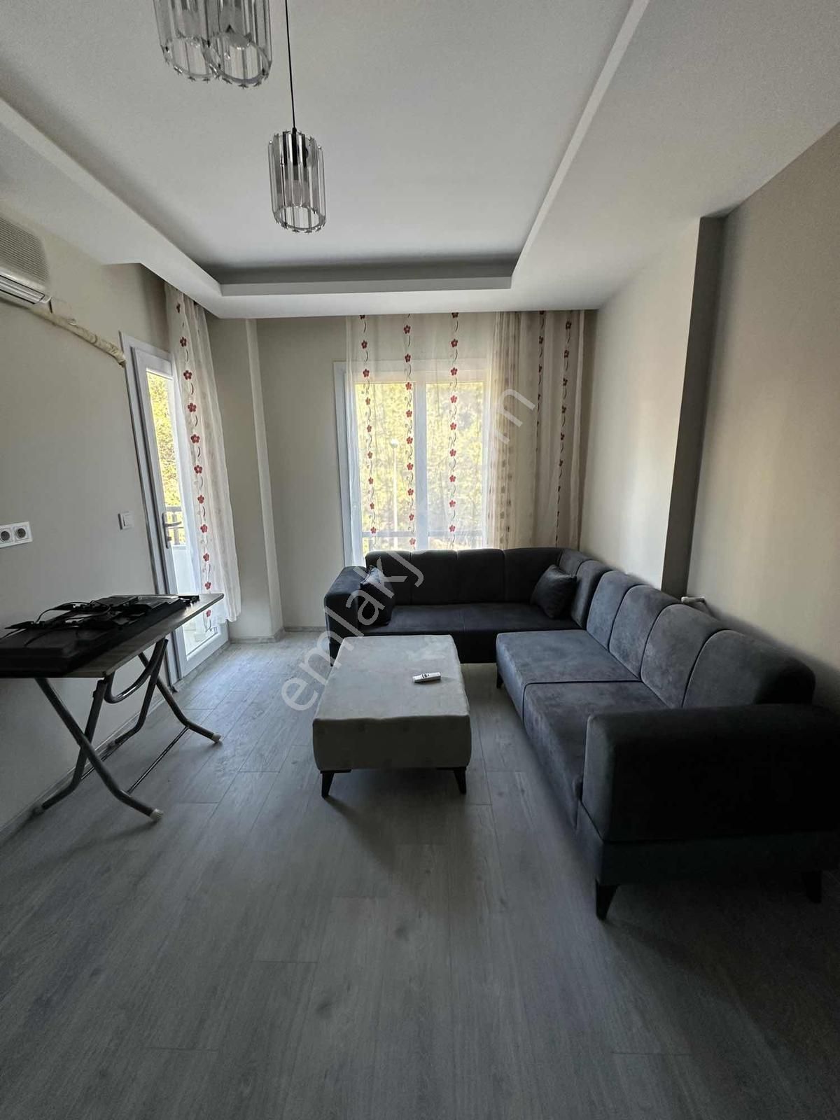 Osmangazi`de 1+1 Full Eşyalı Caddeye Yakın Sıfır Daire - Görsel 9